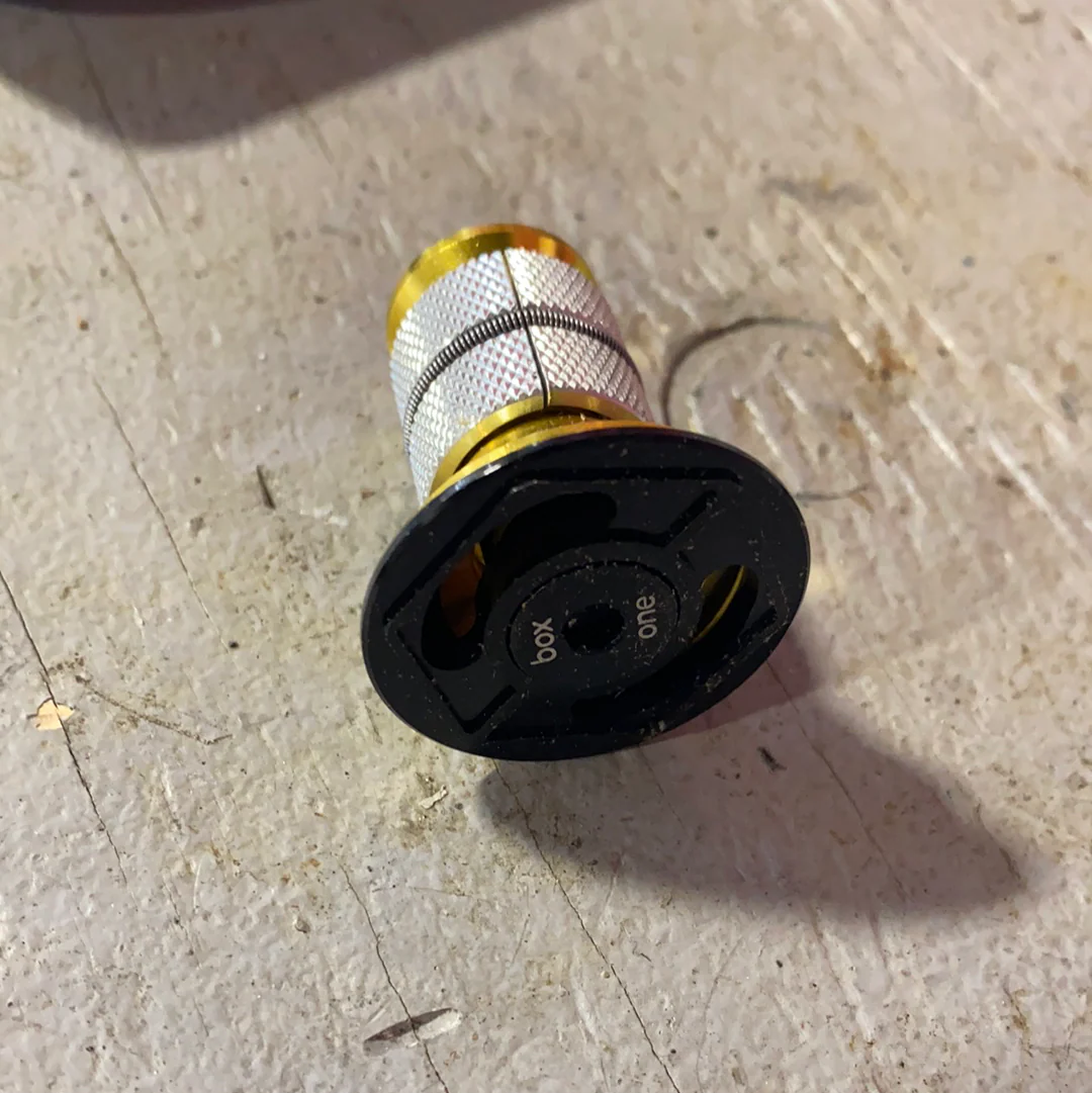 Box fork compression bolt