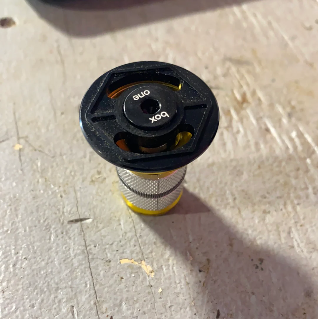 Box fork compression bolt - Image 2