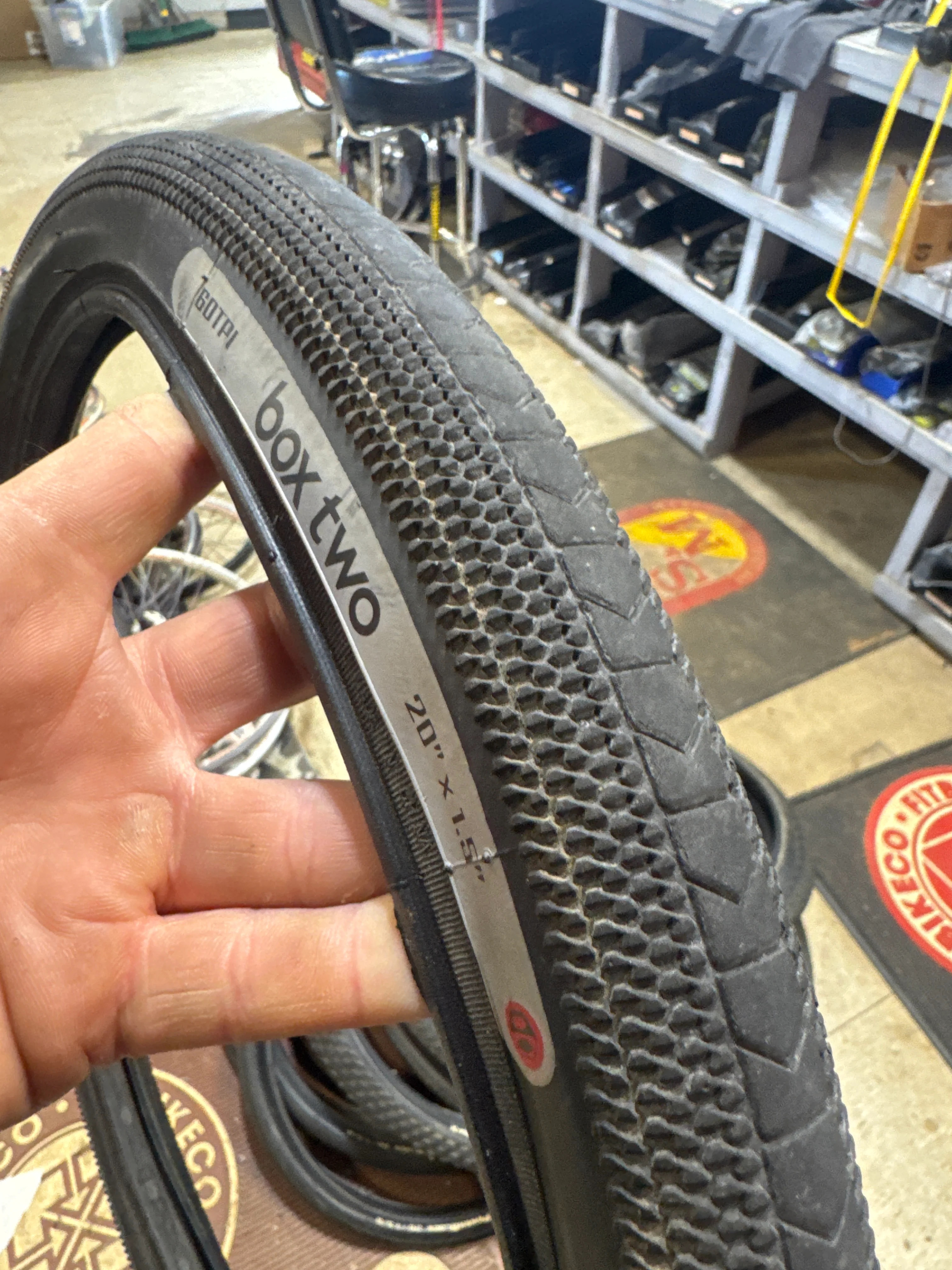 Box two tire 20x1.50