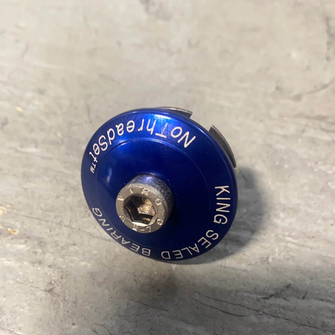 chris king top cap/star nut 11/8 - Image 3