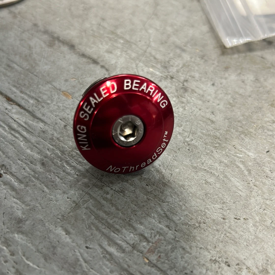 chris king top cap/star nut 11/8 - Image 4