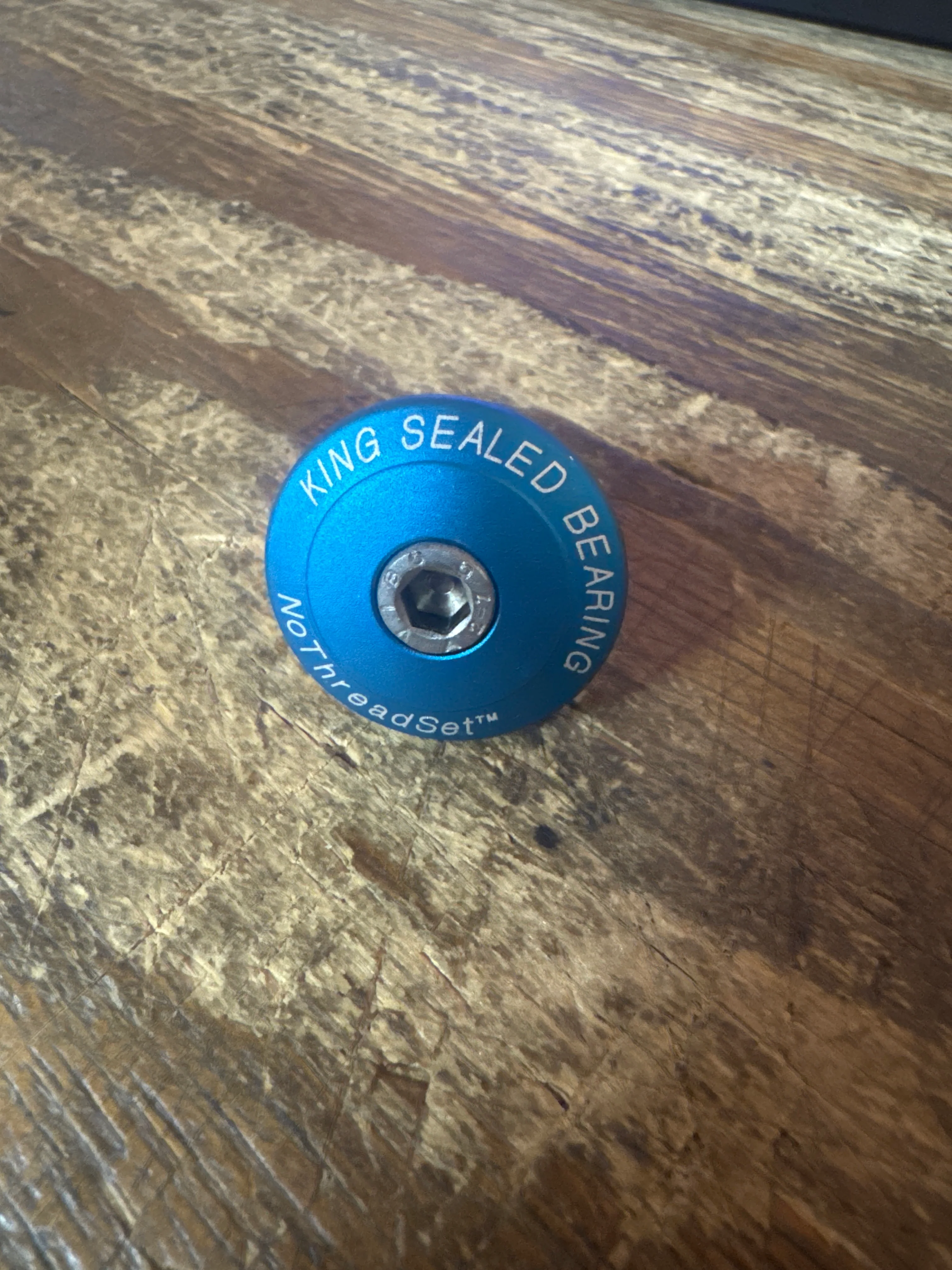 chris king top cap/star nut 11/8 - Image 7