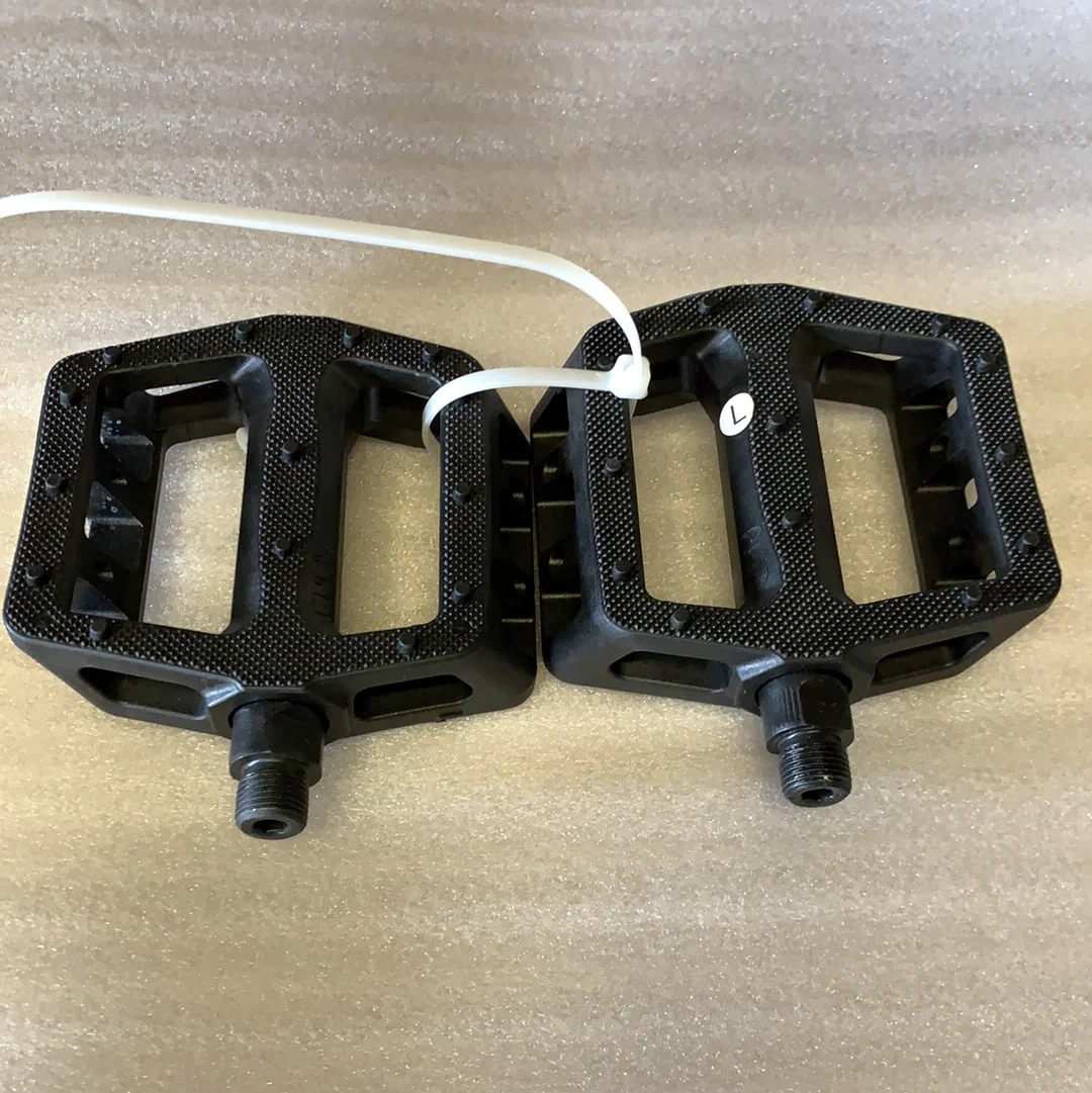 Cult plastic pedals - Image 2