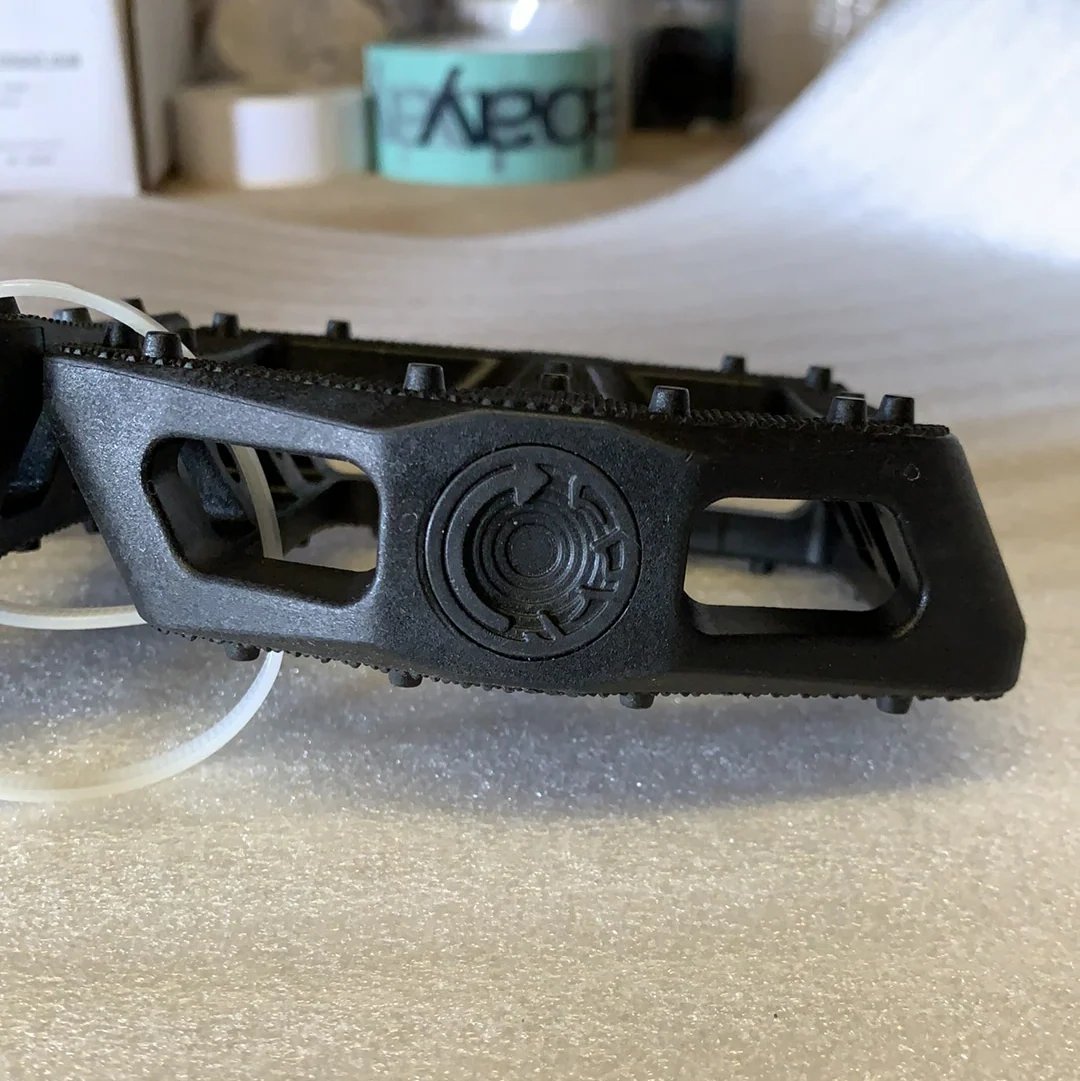 Cult plastic pedals - Image 4