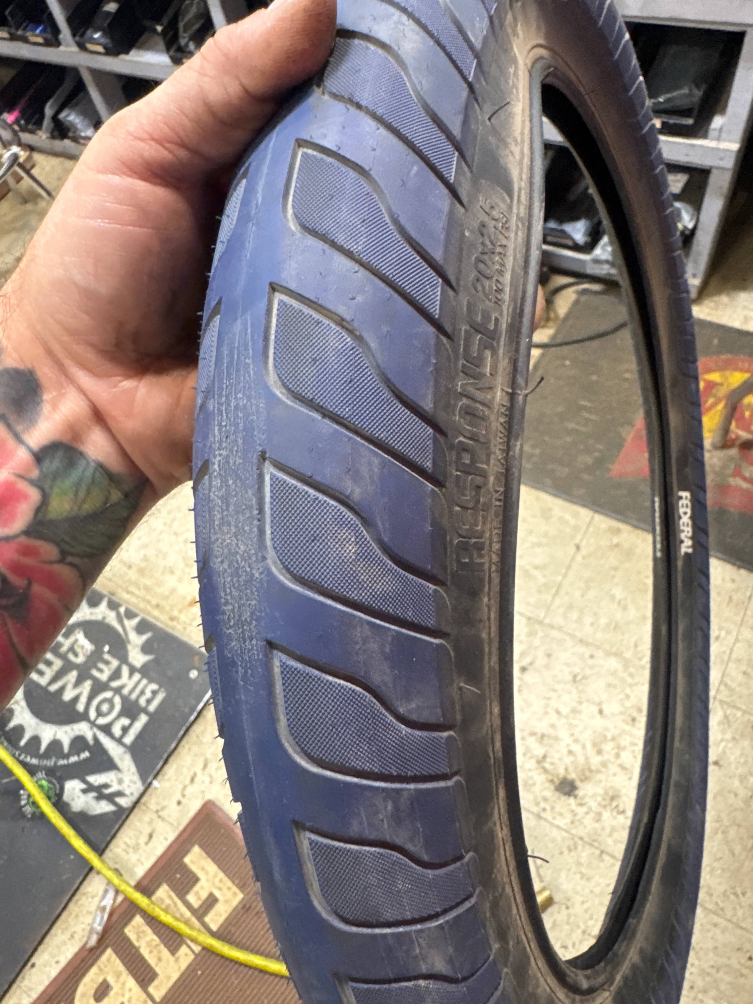 Federal response tire 20x2.5