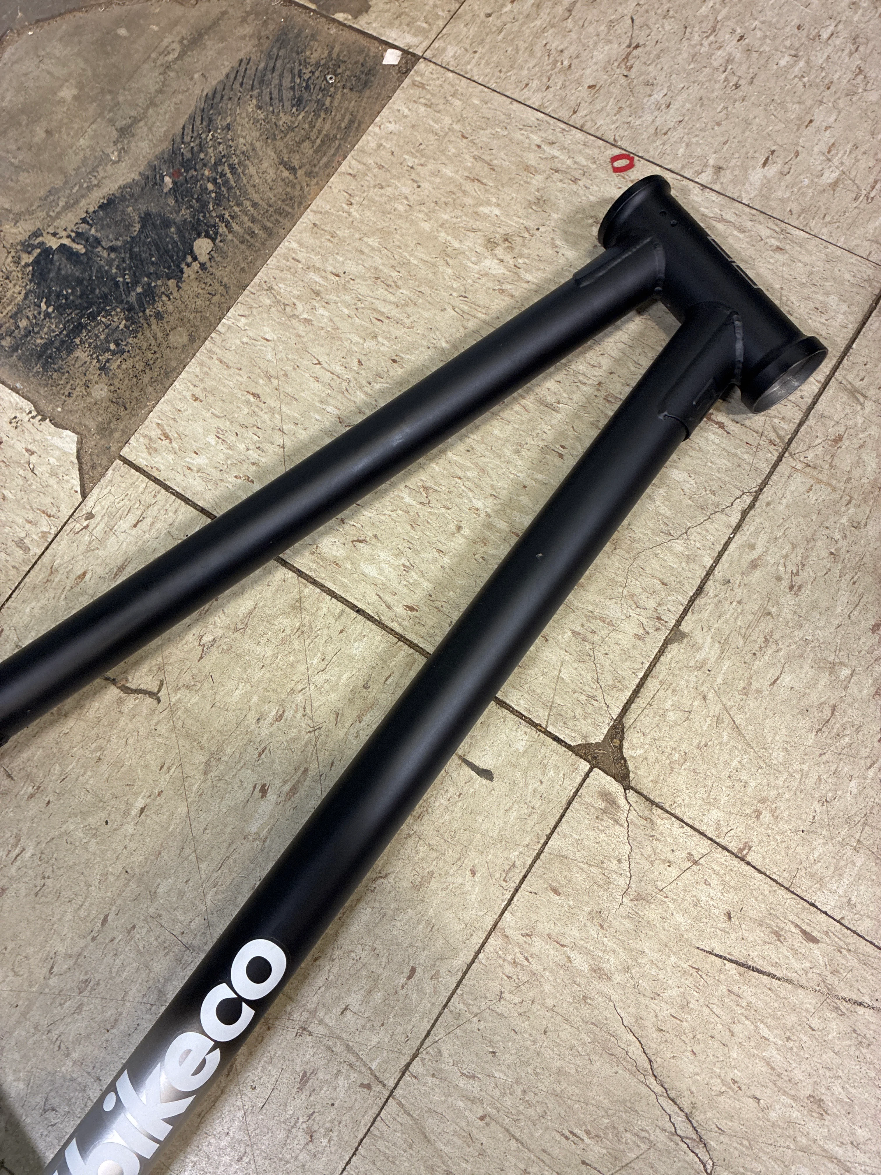 fit bike co series 22” frame new take off - Image 3