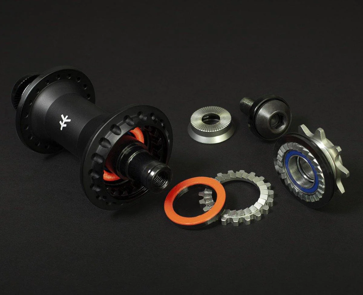 FLY BIKES MAGNETO REAR HUB - Image 4