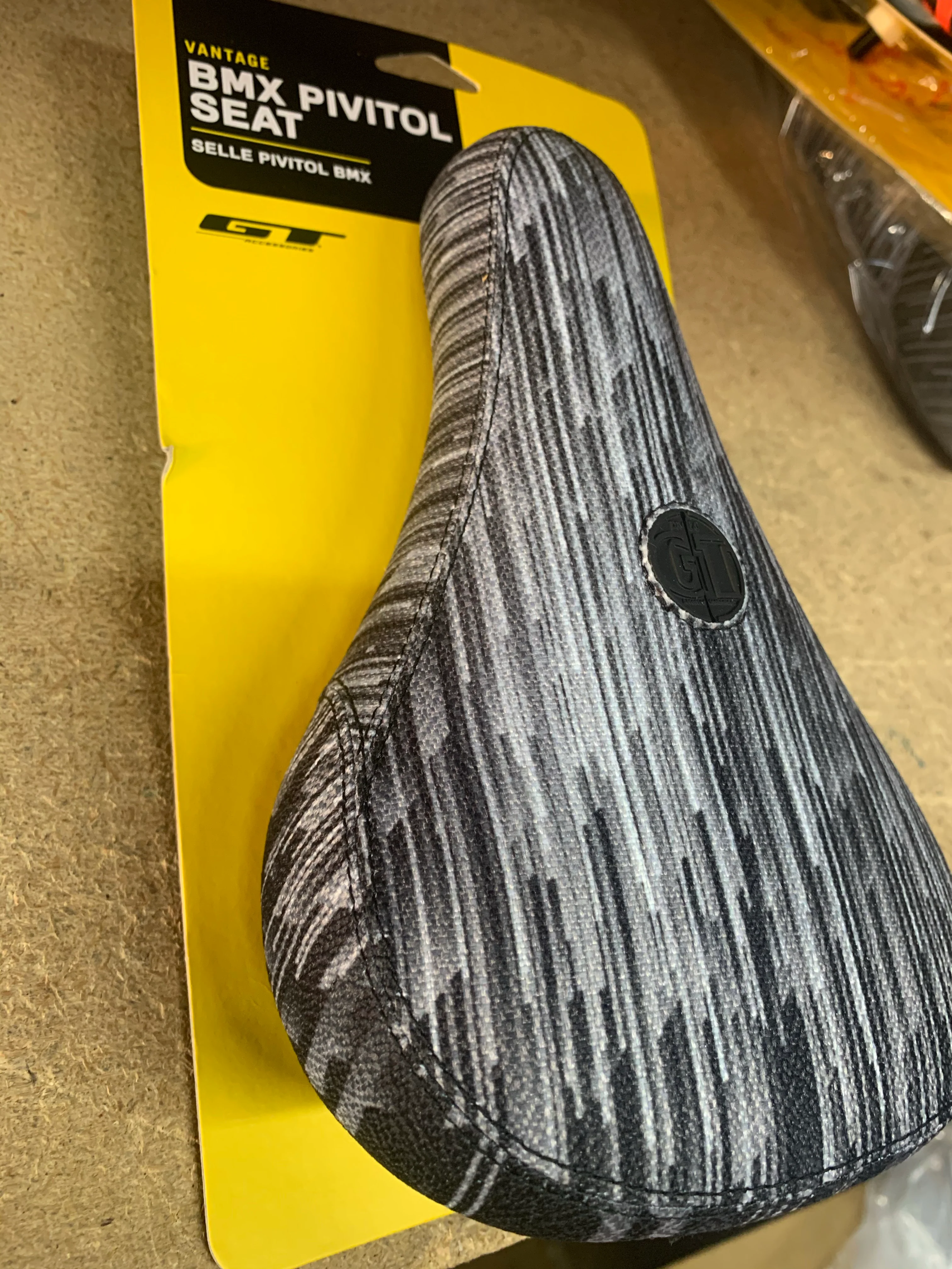 GT Pivotal BMX Seat - Image 4