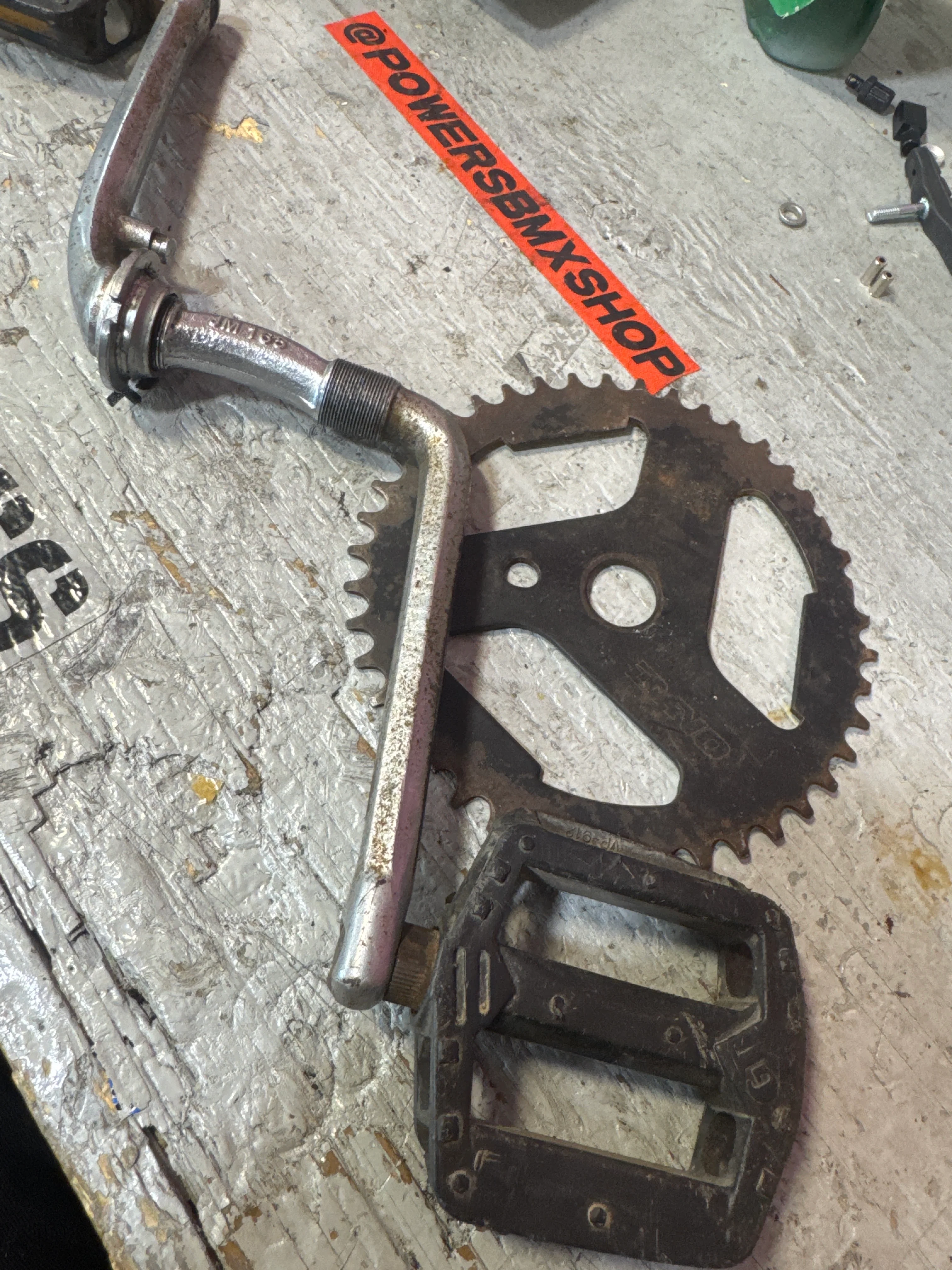 Gt mid school cranks/pedals/sprocket