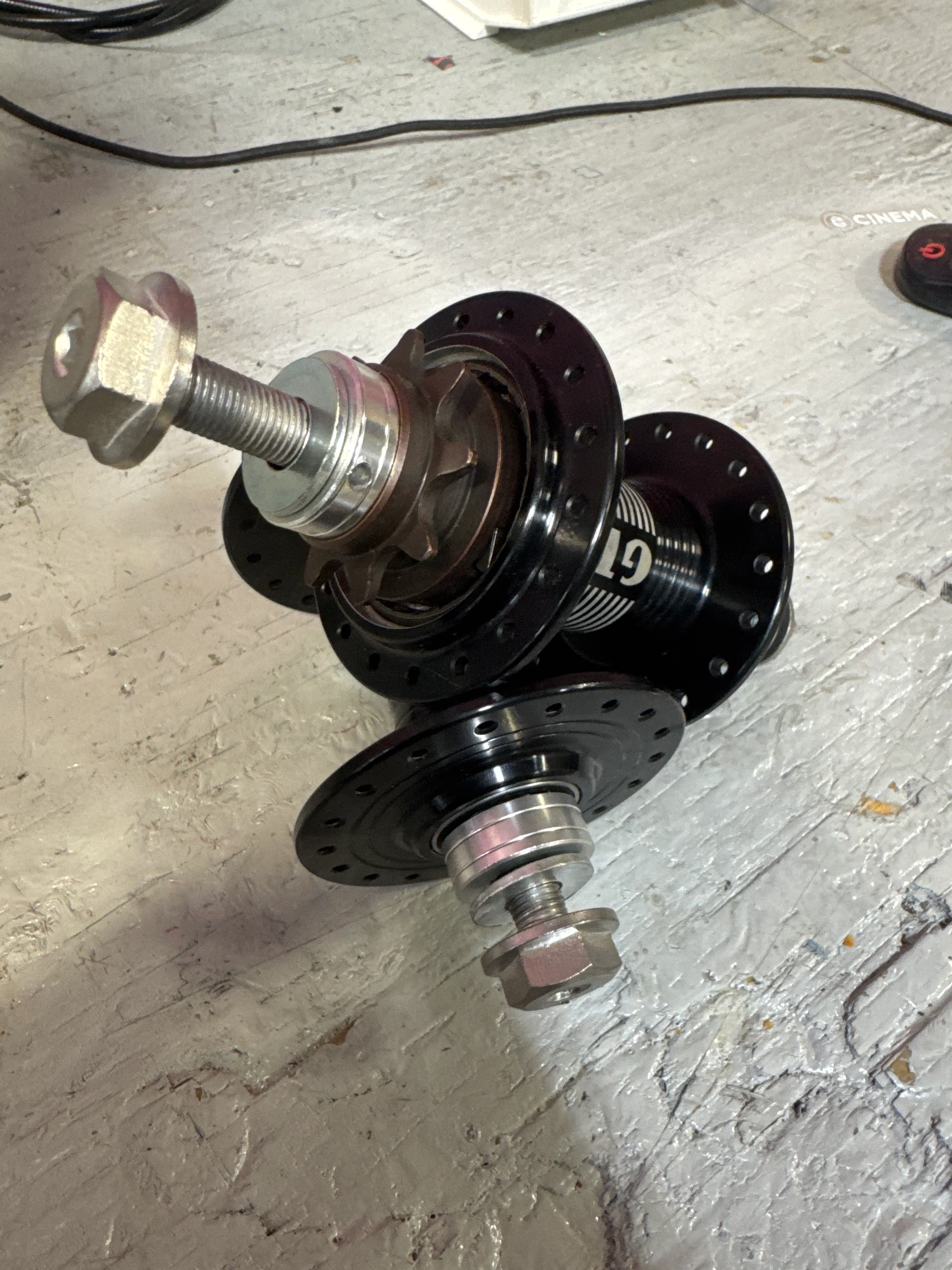 GT superlace high flange hubset 9t only