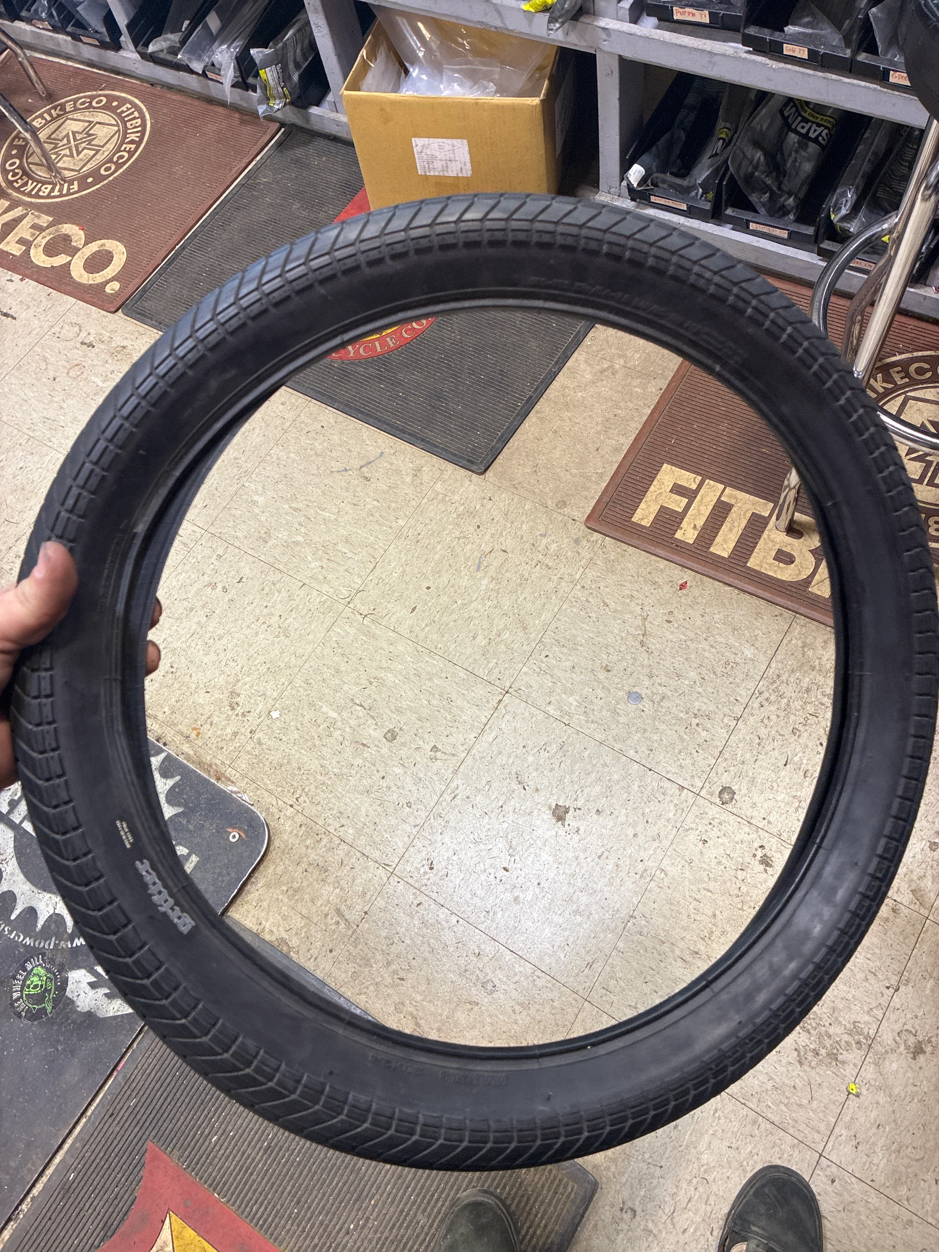 maxxis grifter 20x2.40 folding - Image 3