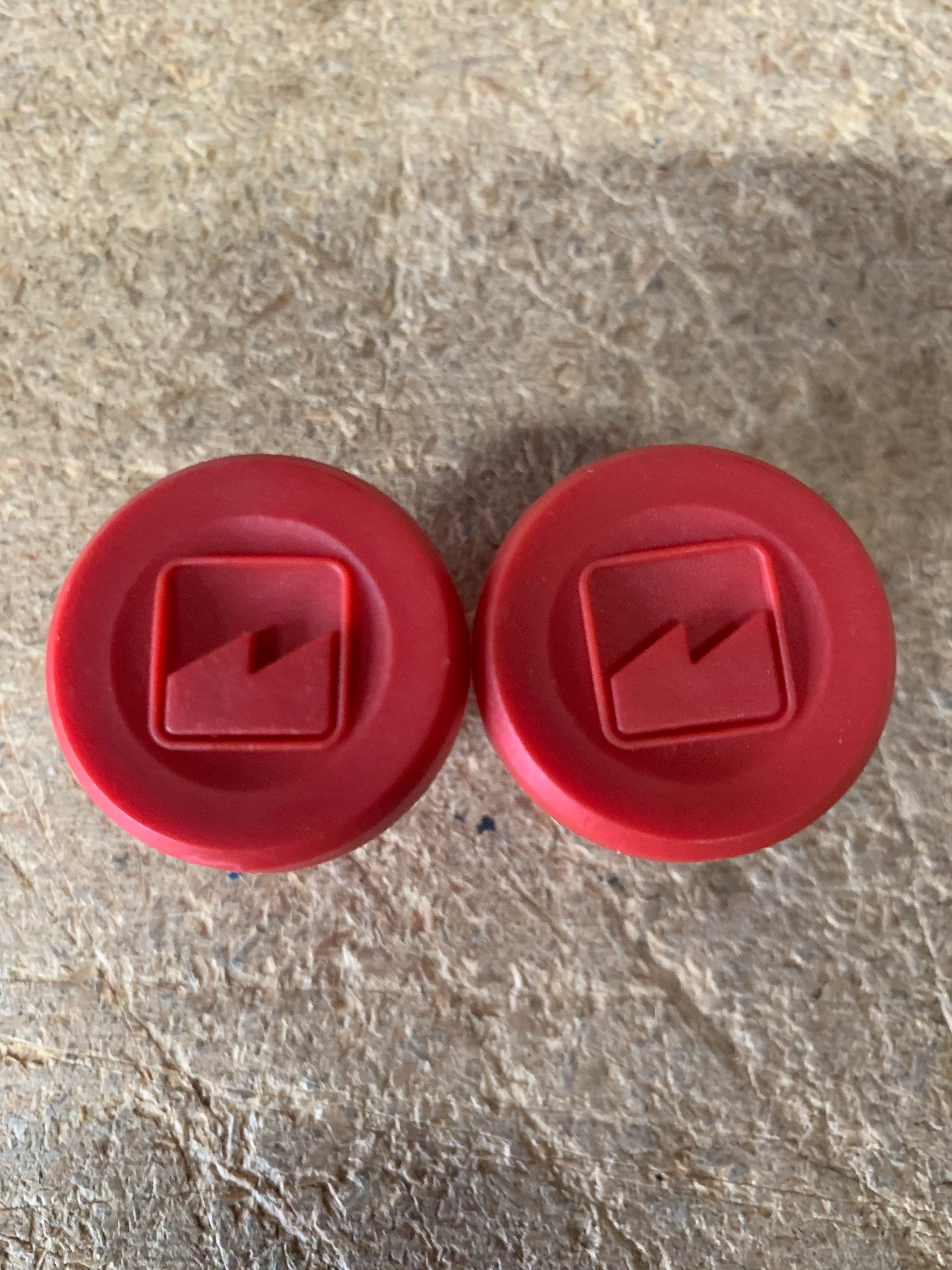 MERRITT INSERT PLASTIC BAR ENDS - Image 2