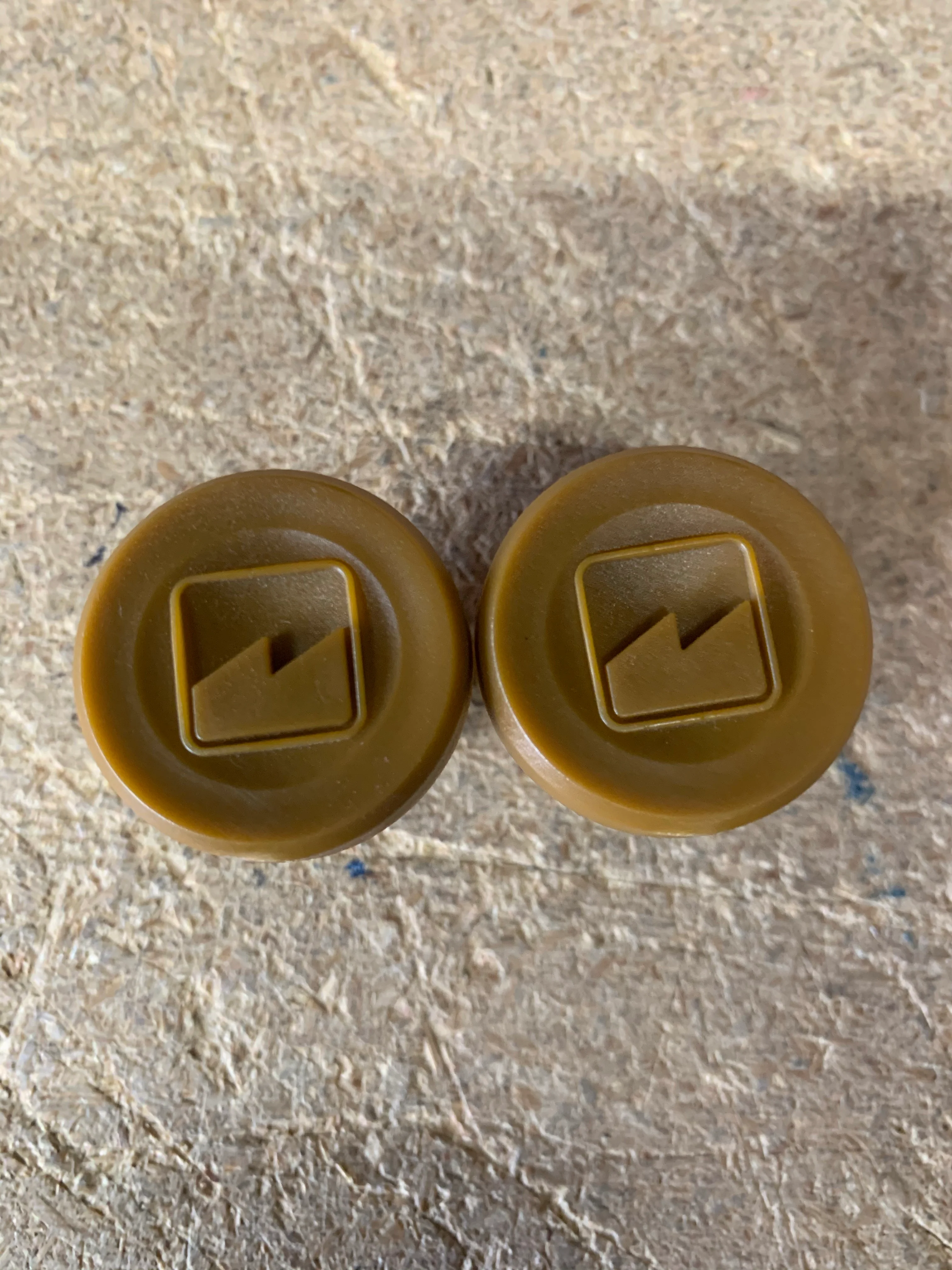 MERRITT INSERT PLASTIC BAR ENDS - Image 3