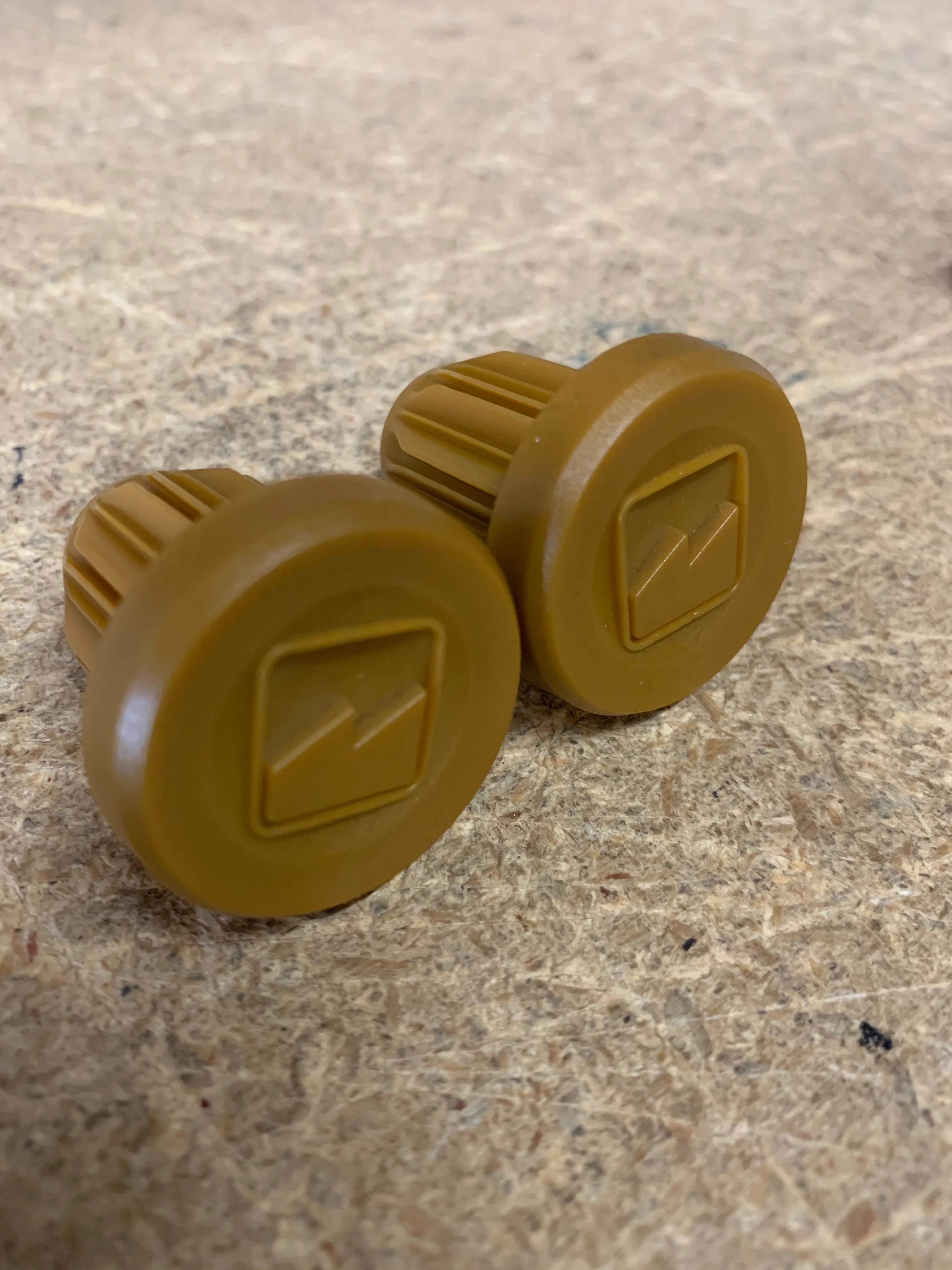 MERRITT INSERT PLASTIC BAR ENDS - Image 7