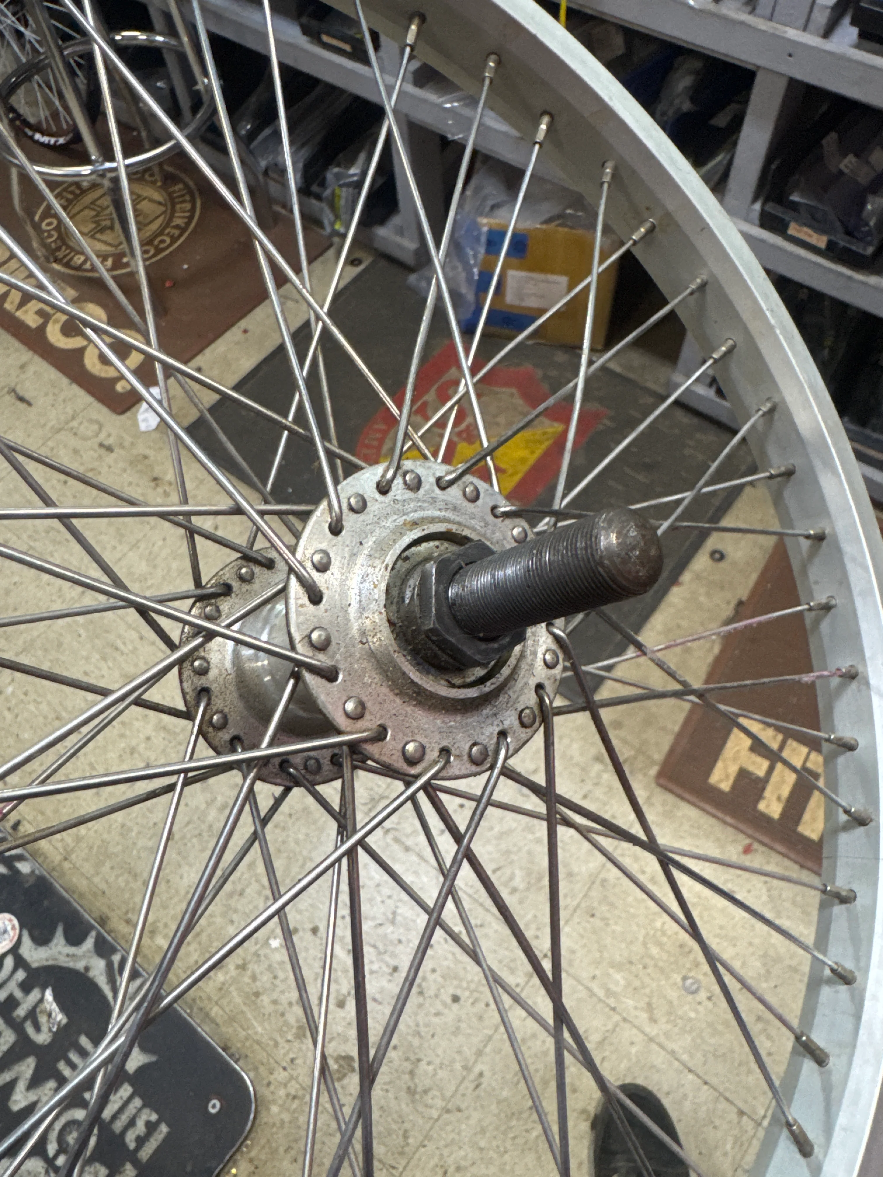 Mid school 48h front wheel - Image 3