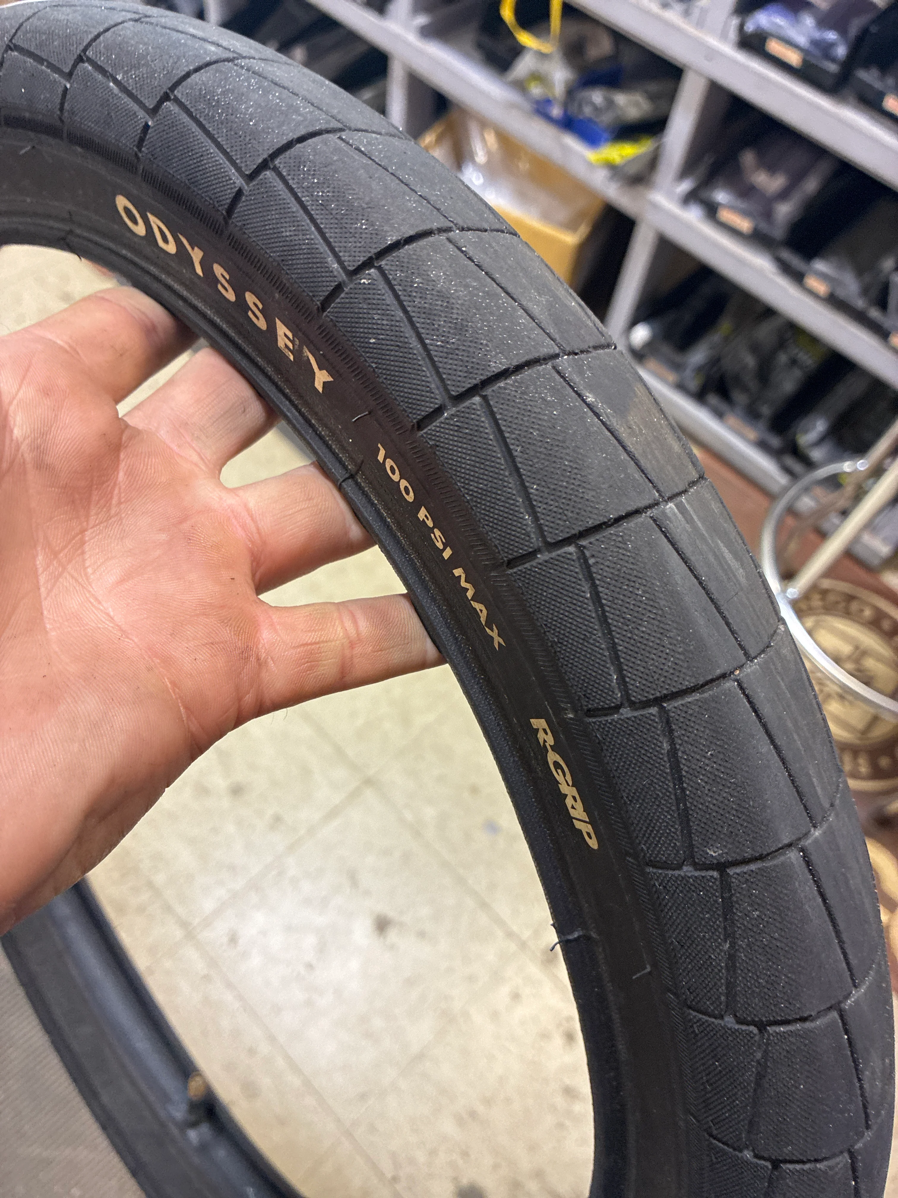 odyssey broc 20x2.40 tire