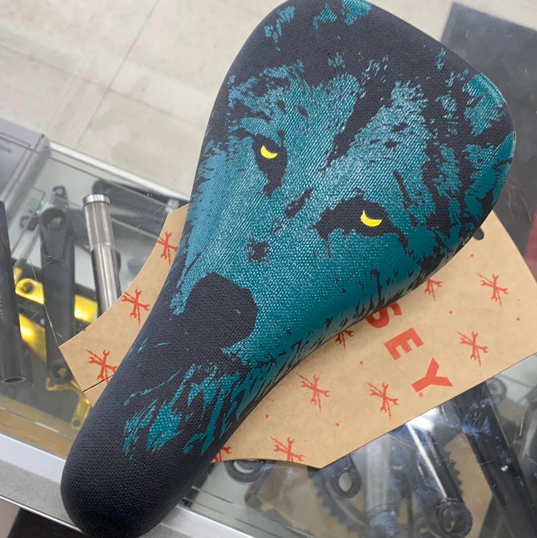 Odyssey Nightwolf fade seat - Image 3