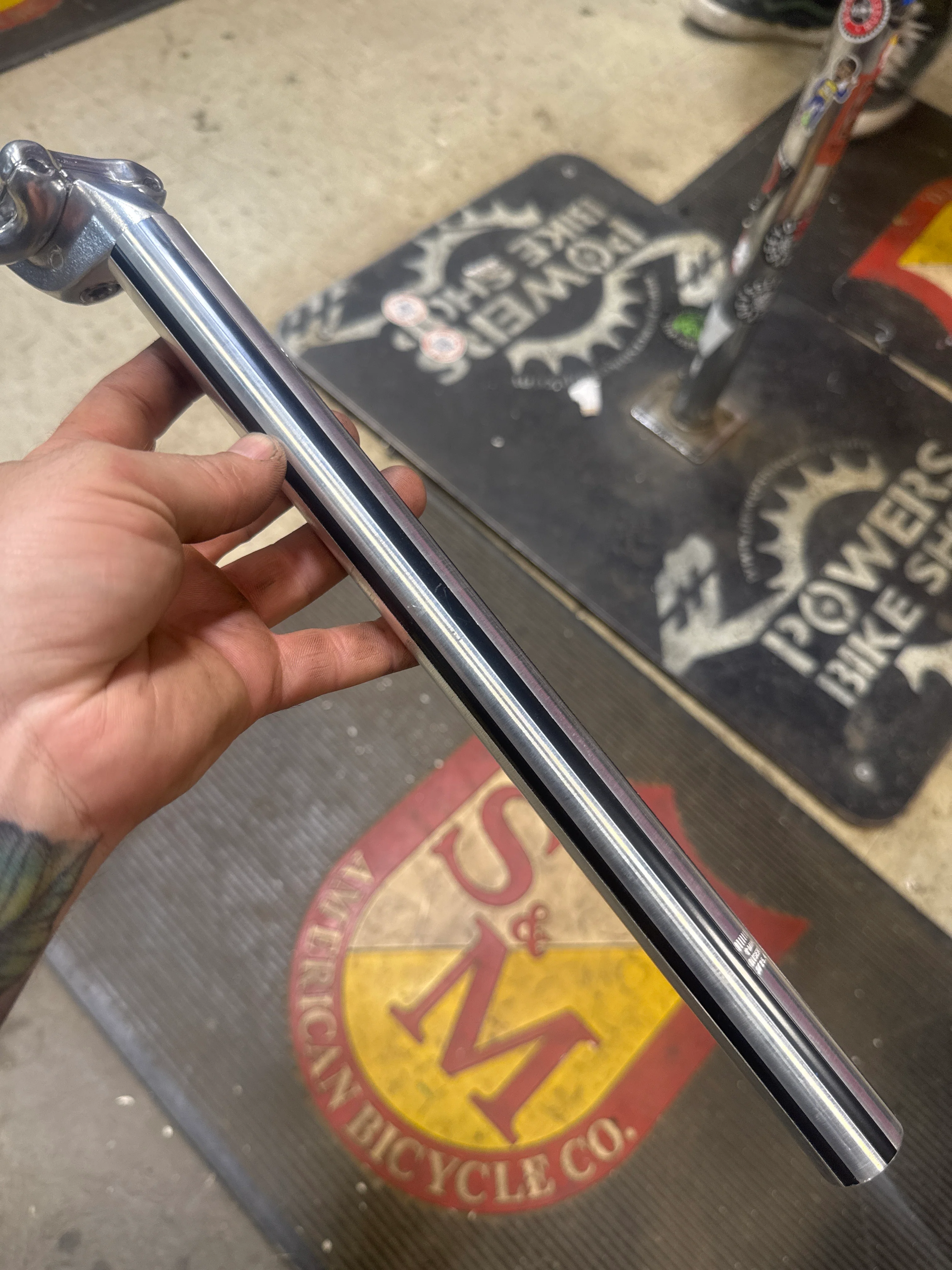 MCS fluted seat post 25.4