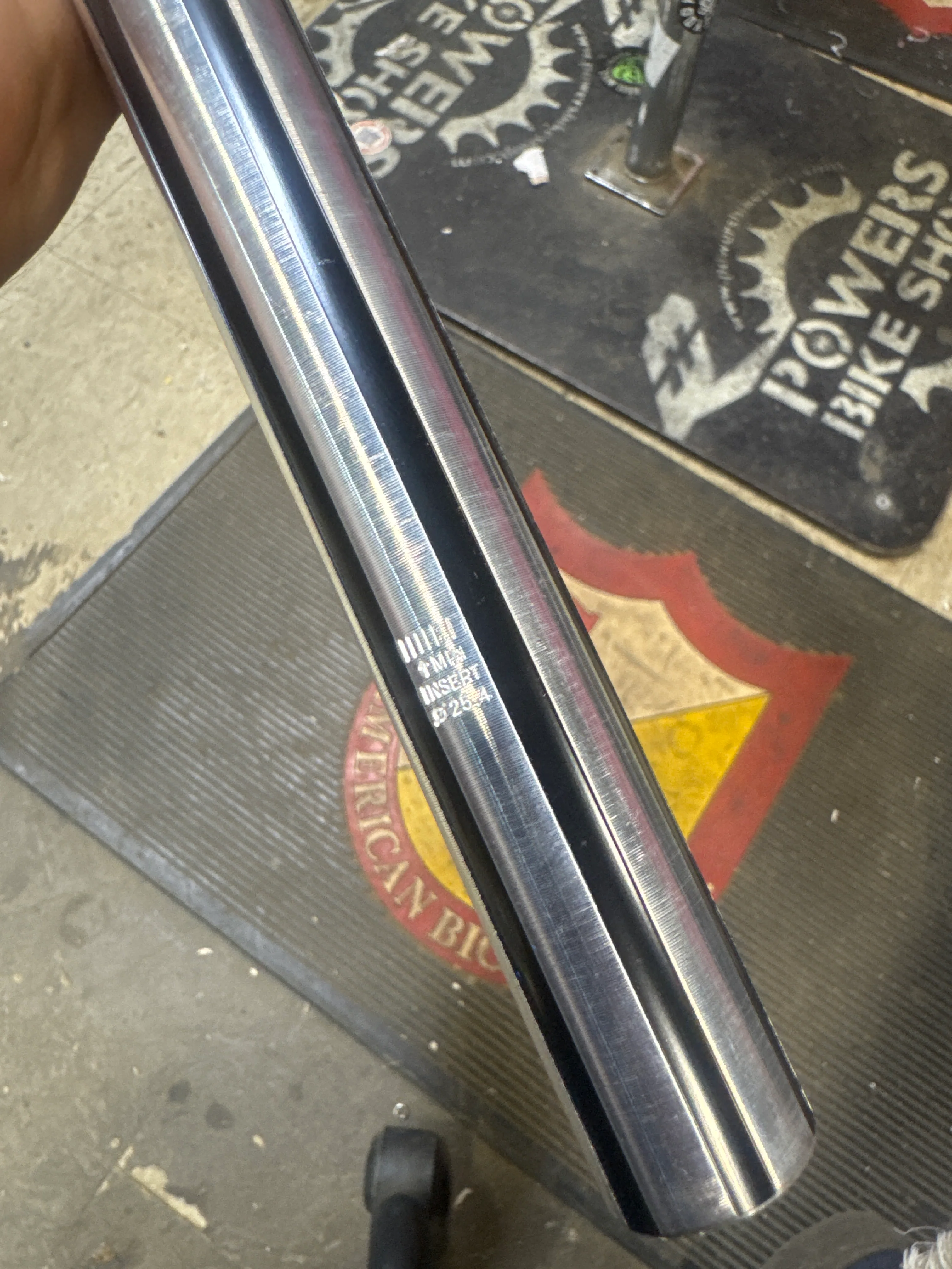 MCS fluted seat post 25.4 - Image 2