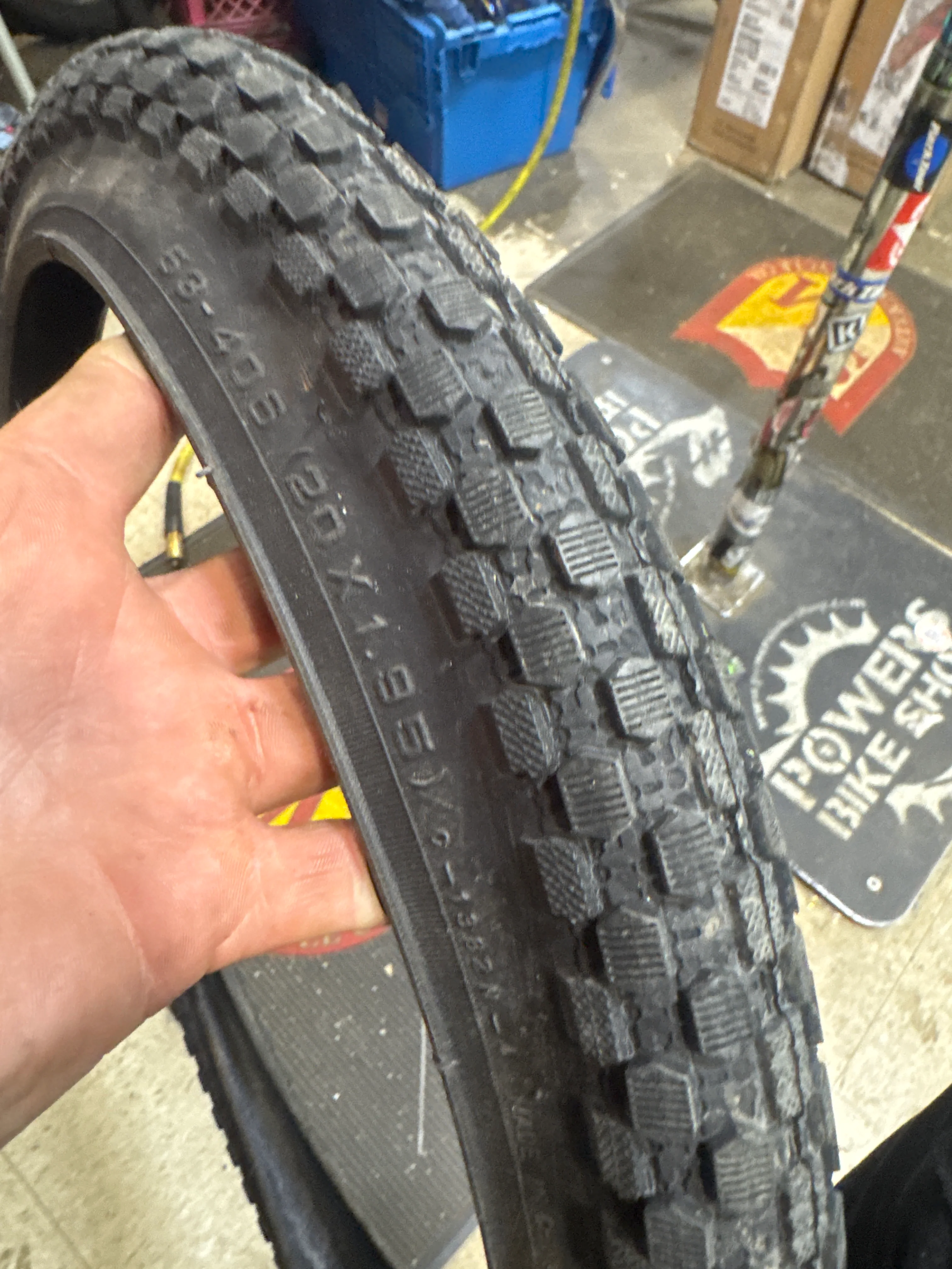 Oem 20x1.95 tire - Image 2