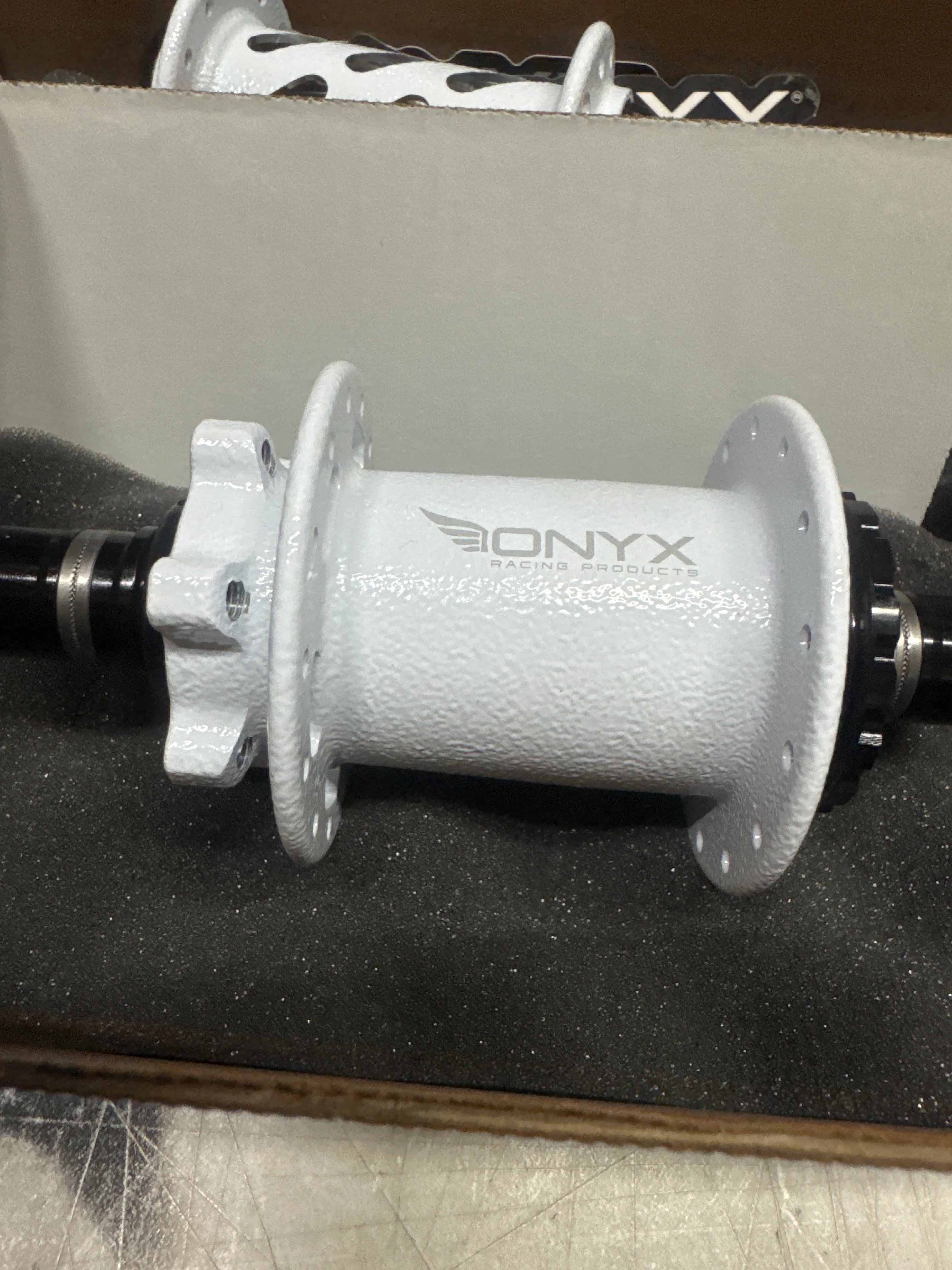 Onyx Hubs Cotm Artic White - Image 3