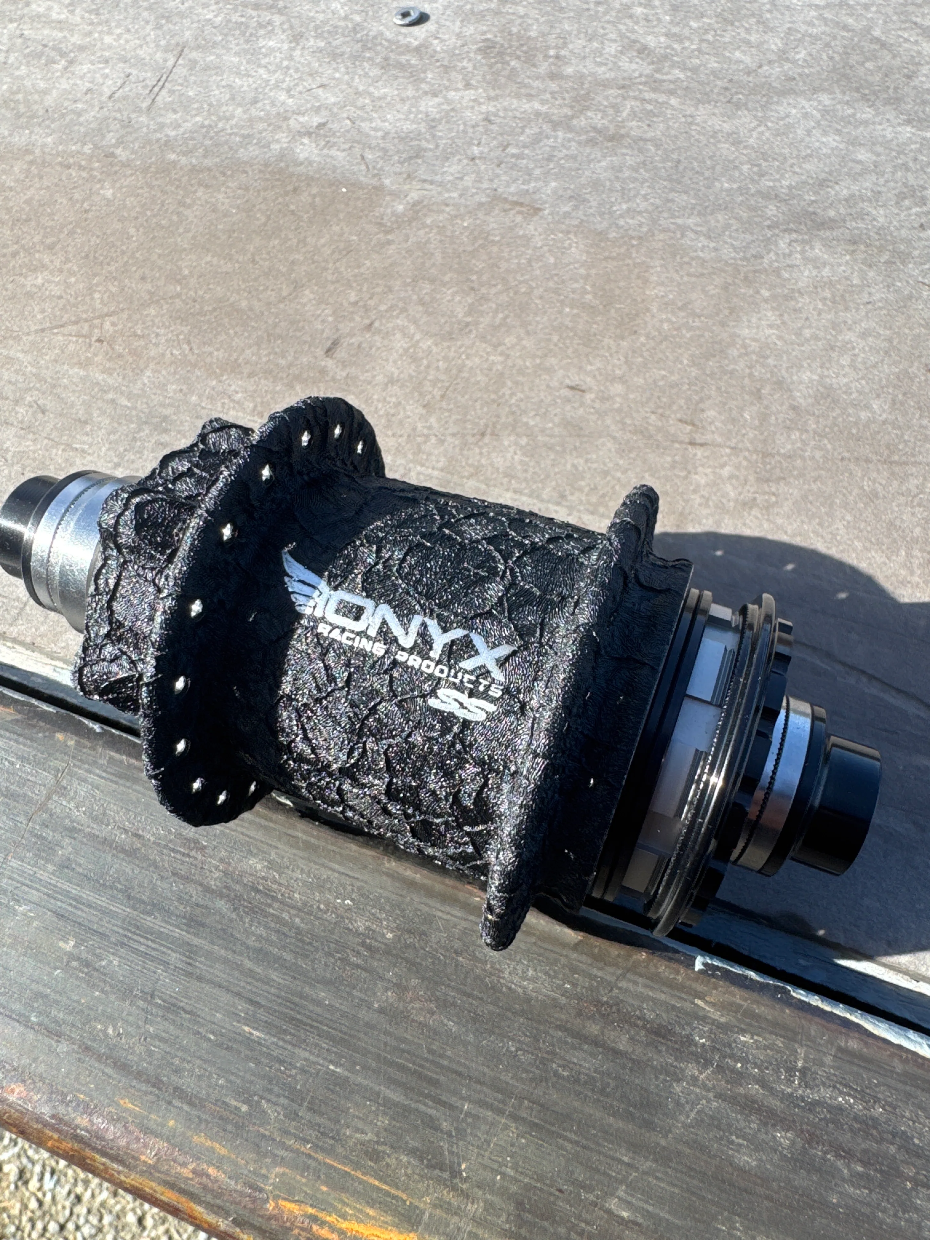 Onyx Hubs Cotm crocodile wrinkle - Image 2