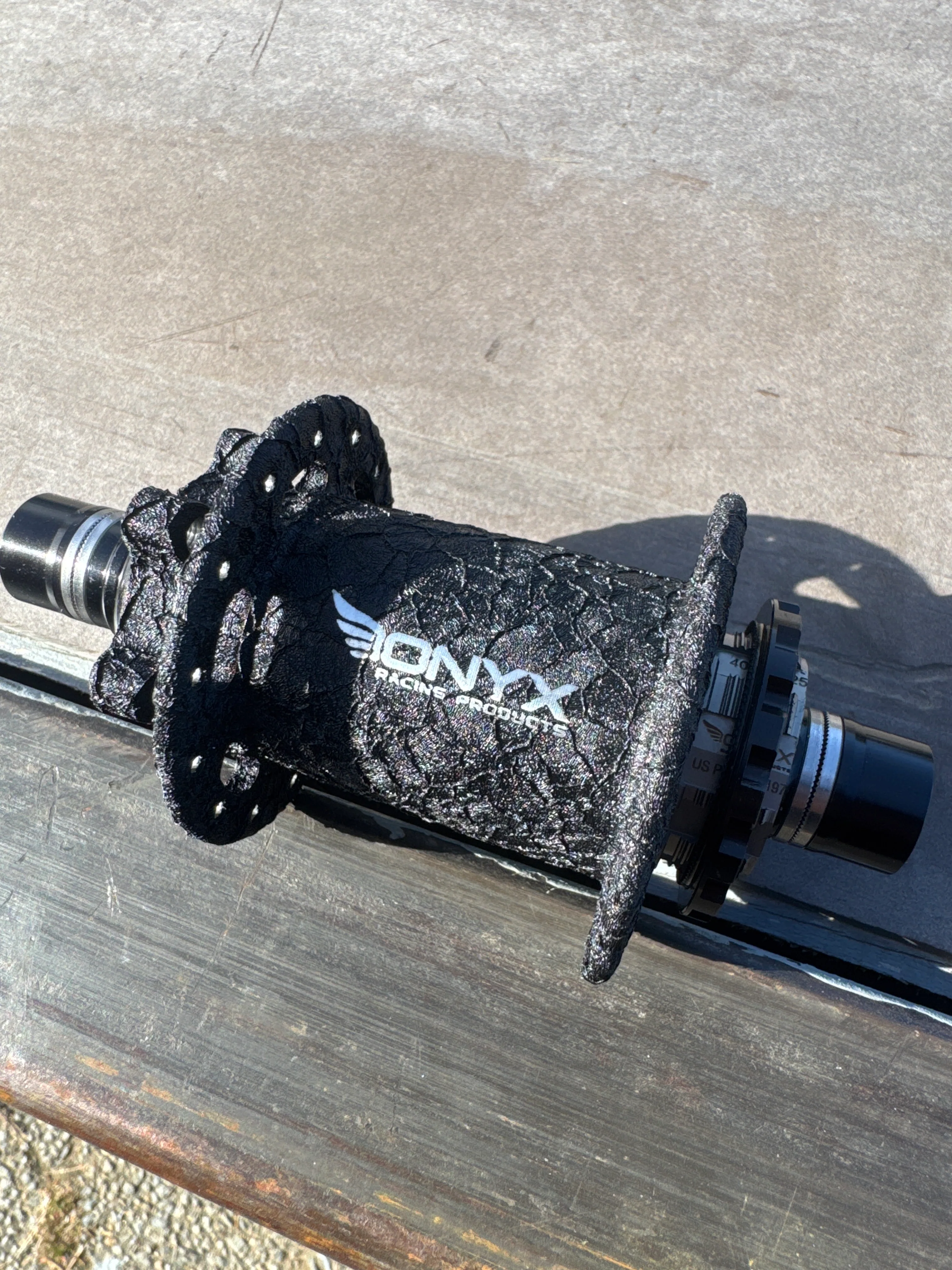 Onyx Hubs Cotm crocodile wrinkle - Image 3