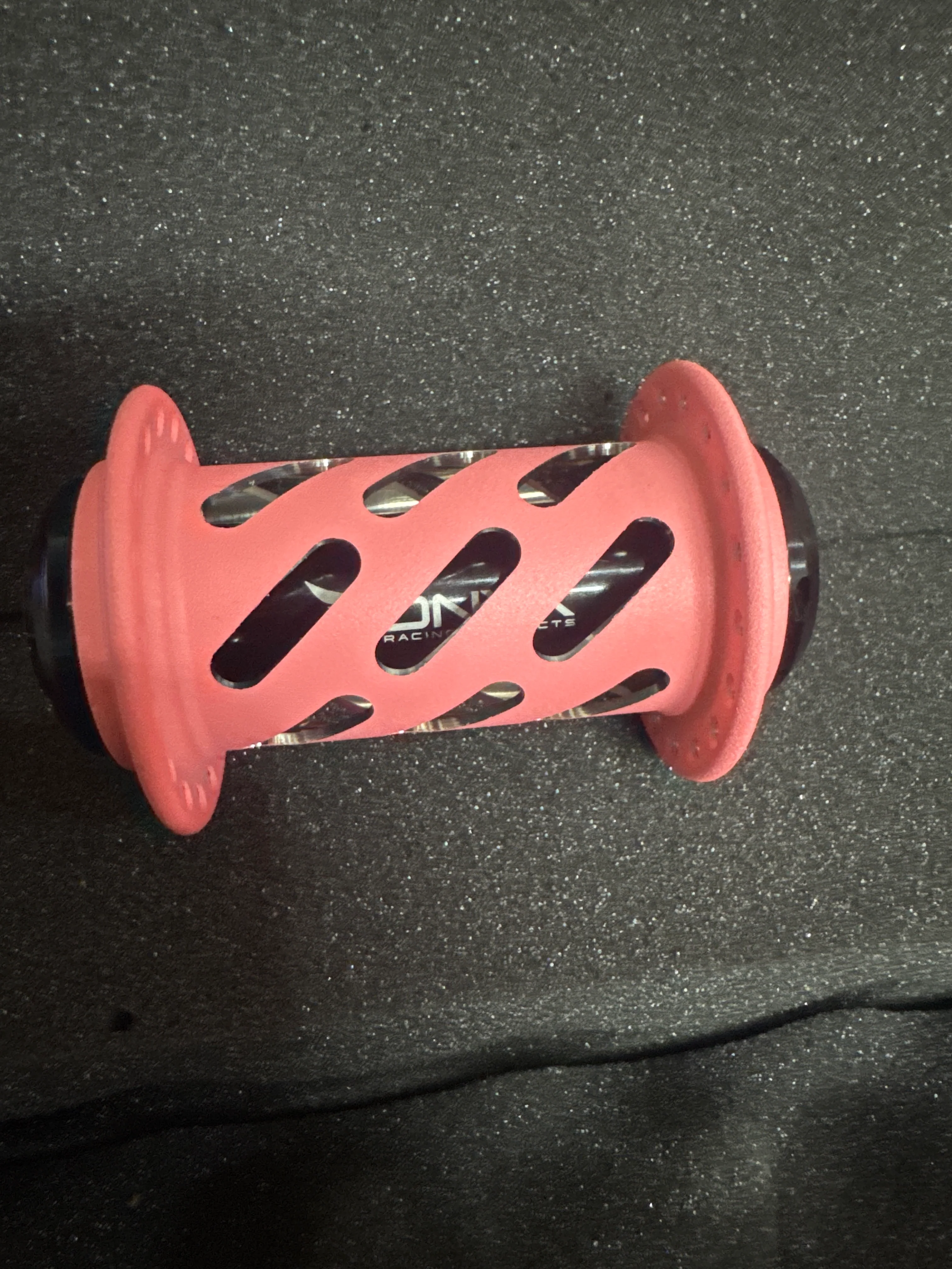 Onyx Hubs Cotm Electrified pink - Image 2