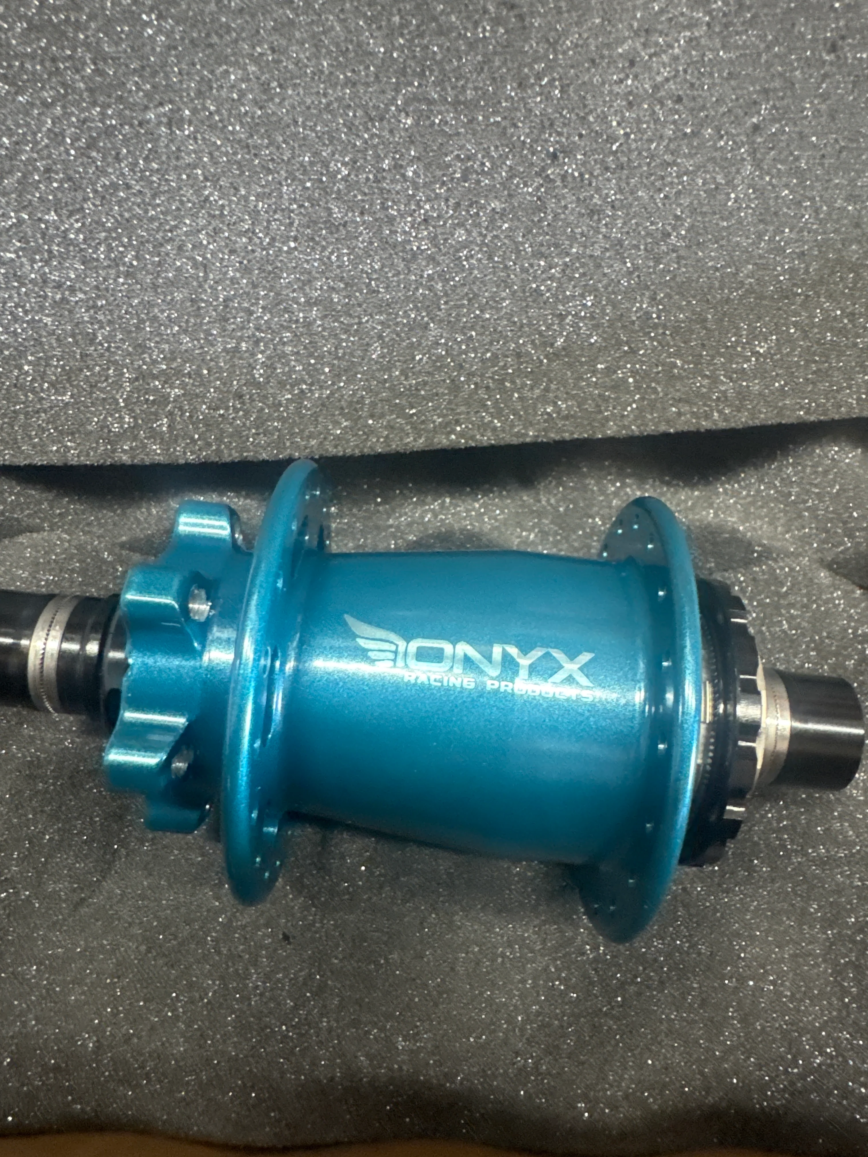 Onyx Hubs Cotm Hot Spring
