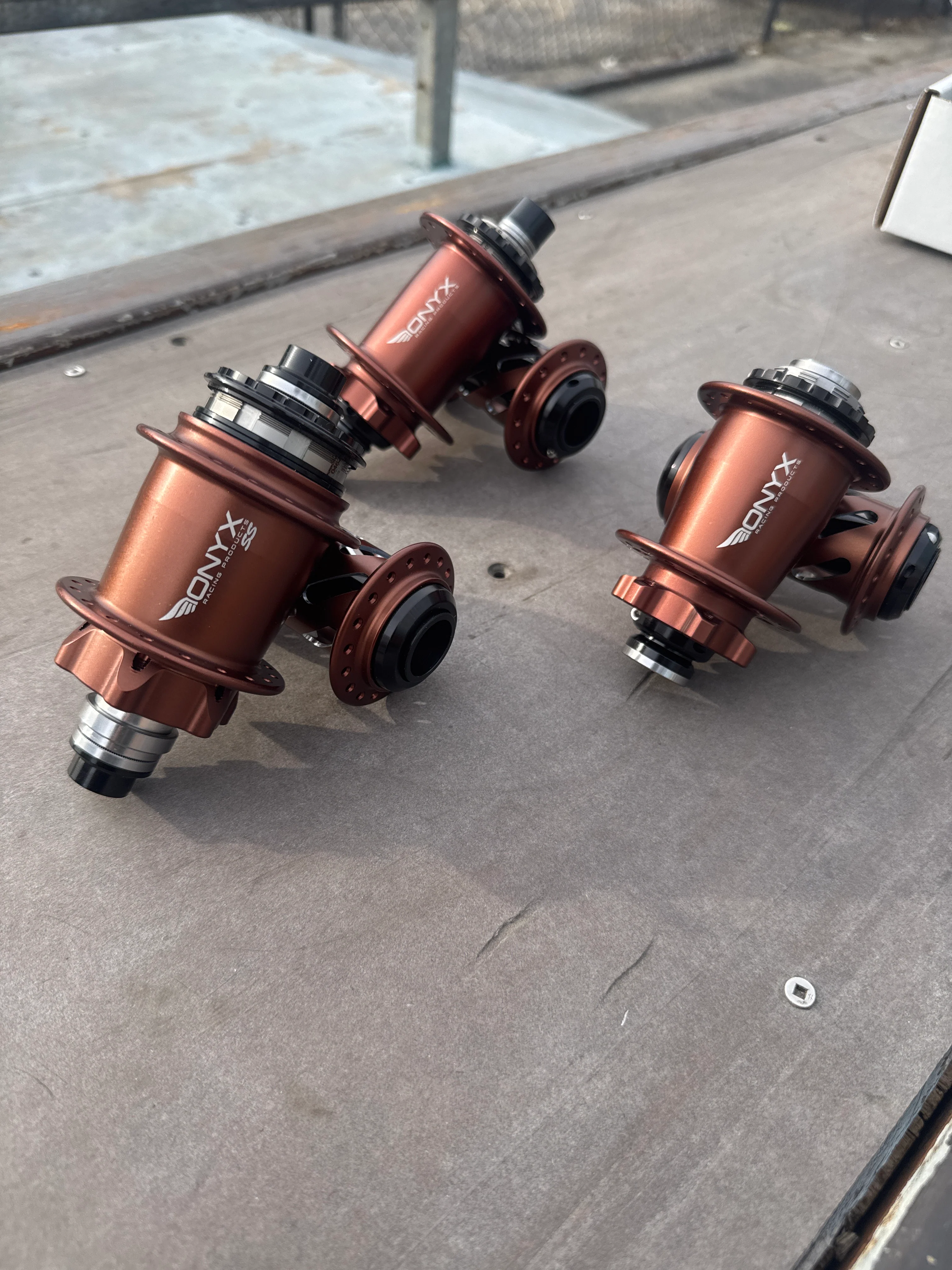 Onyx Hubs Cotm matte bronze - Image 5