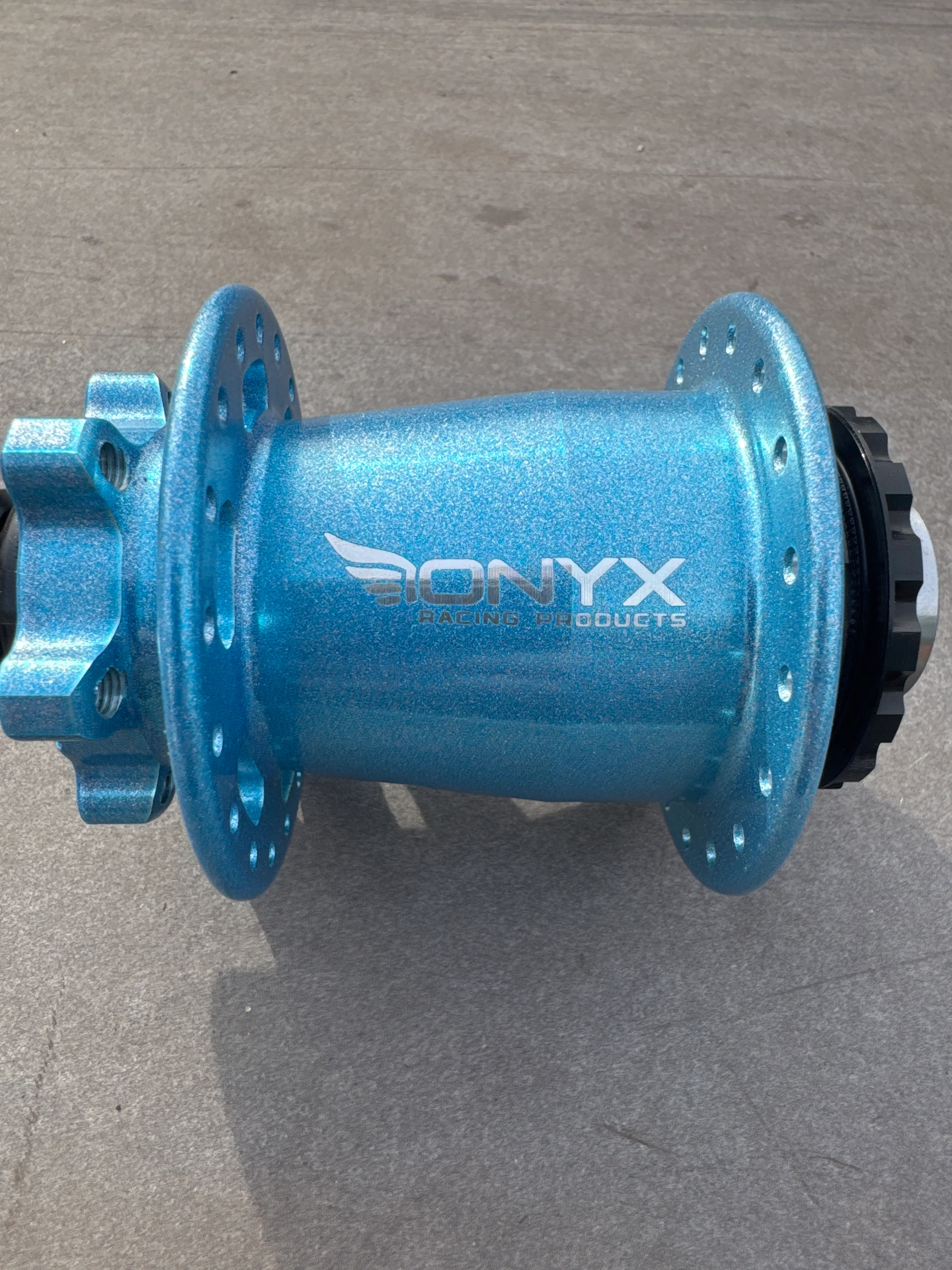 Onyx Hubs Cotm snow cone blue - Image 4