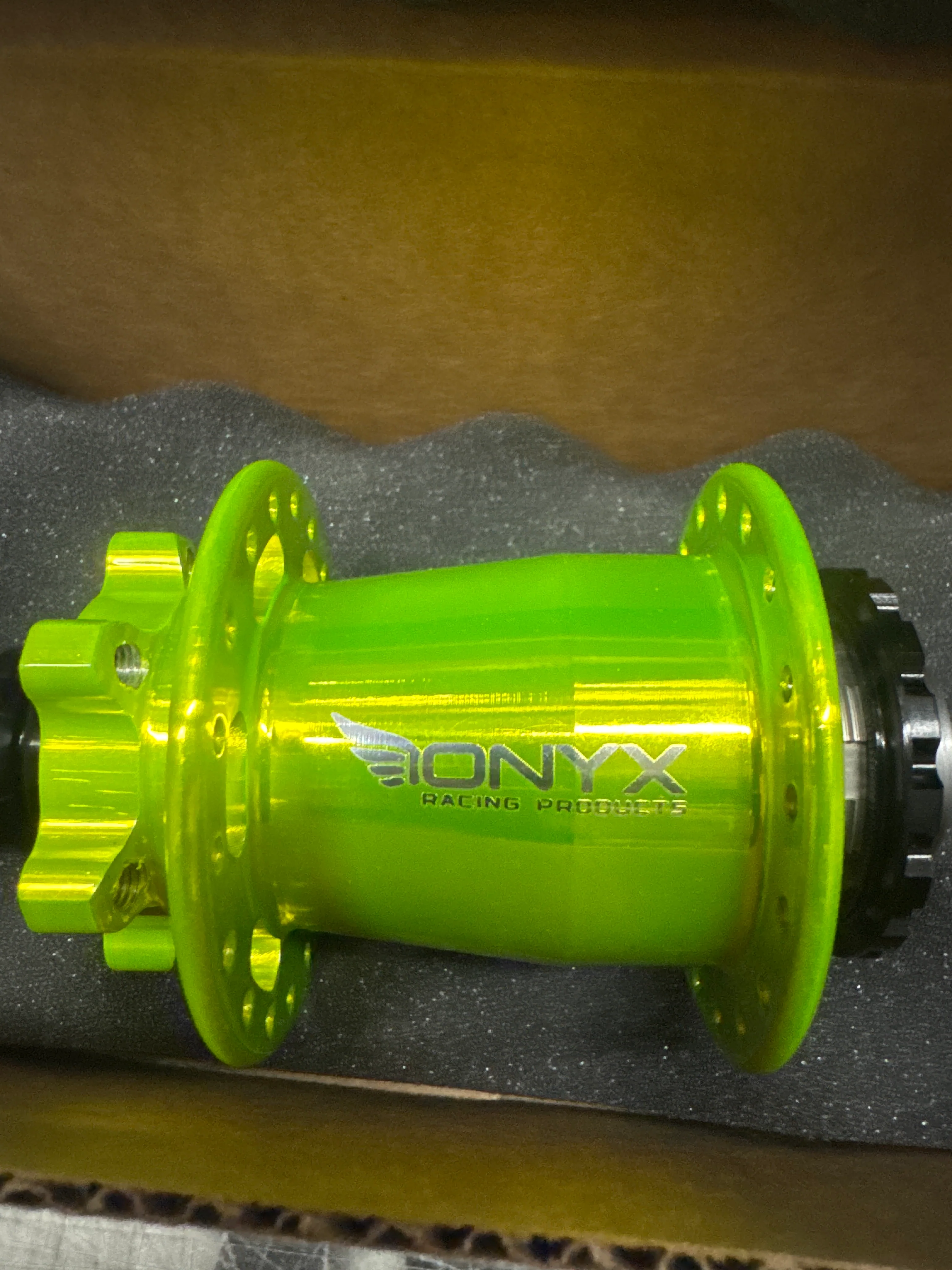 Onyx Hubs Gloss Anti Freeze - Image 4