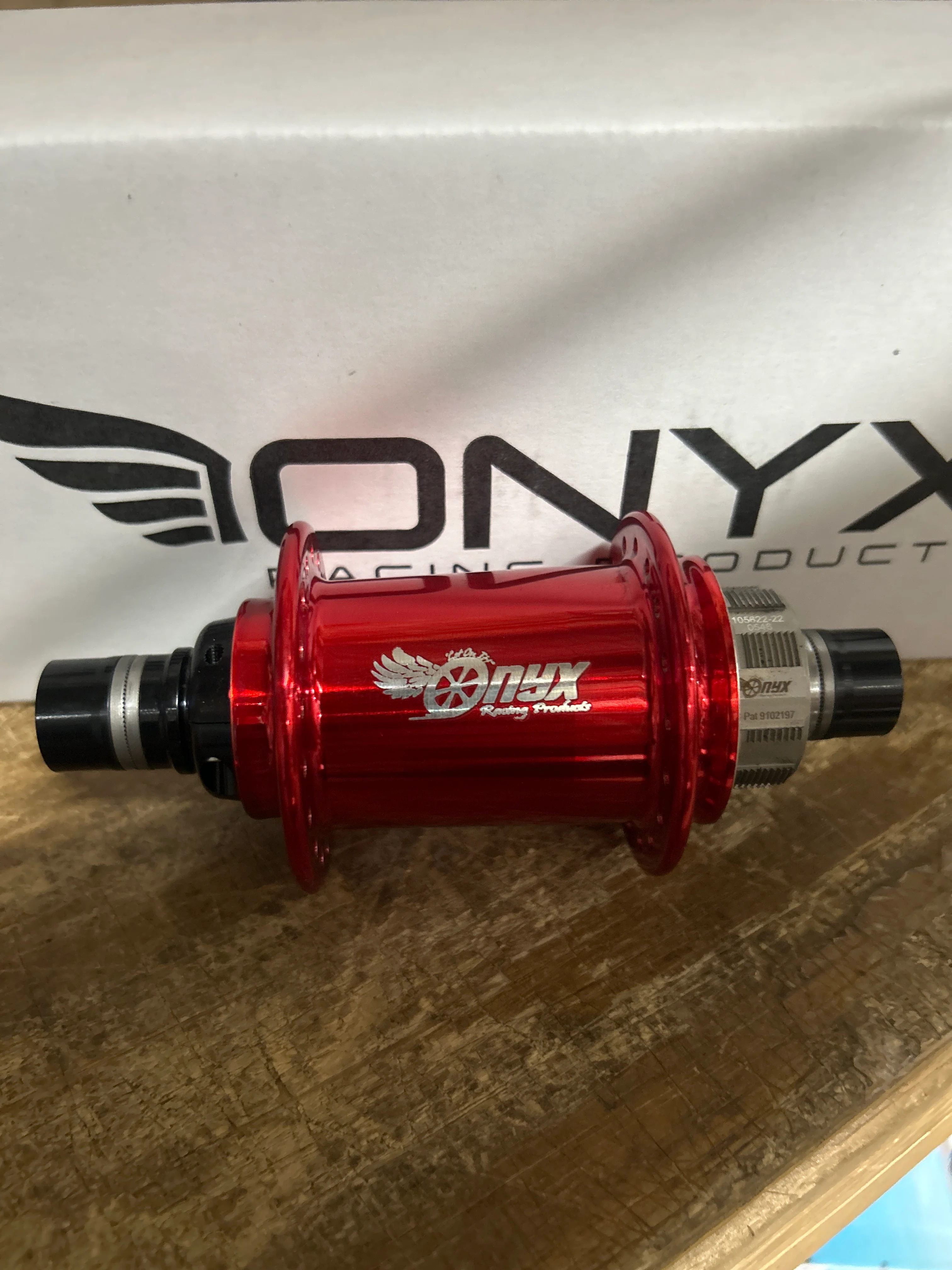 Onyx Hubs Gloss Candy red - Image 6