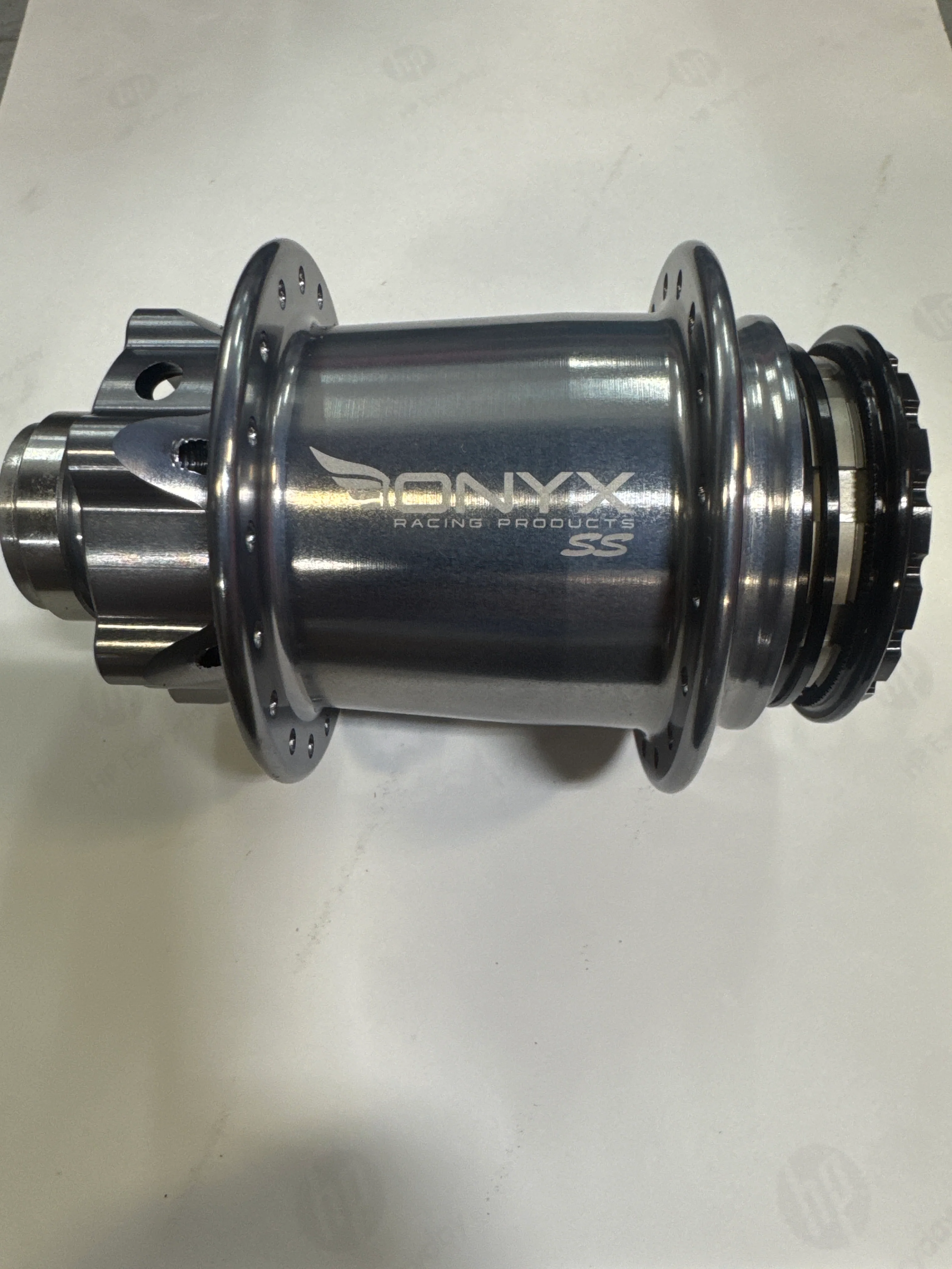 Onyx Hubs Grey - Image 2