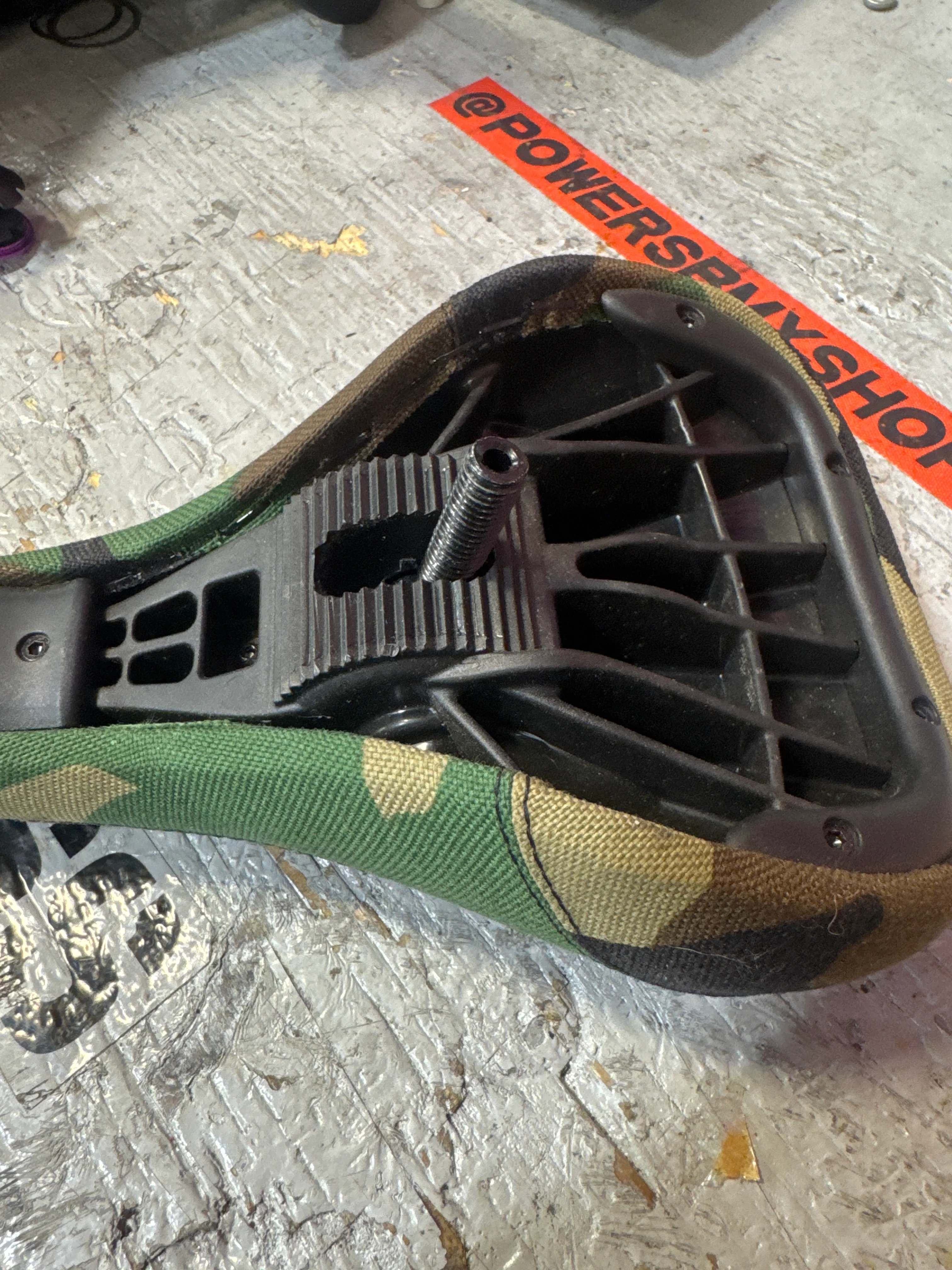 Rant pivotal seat - Image 2