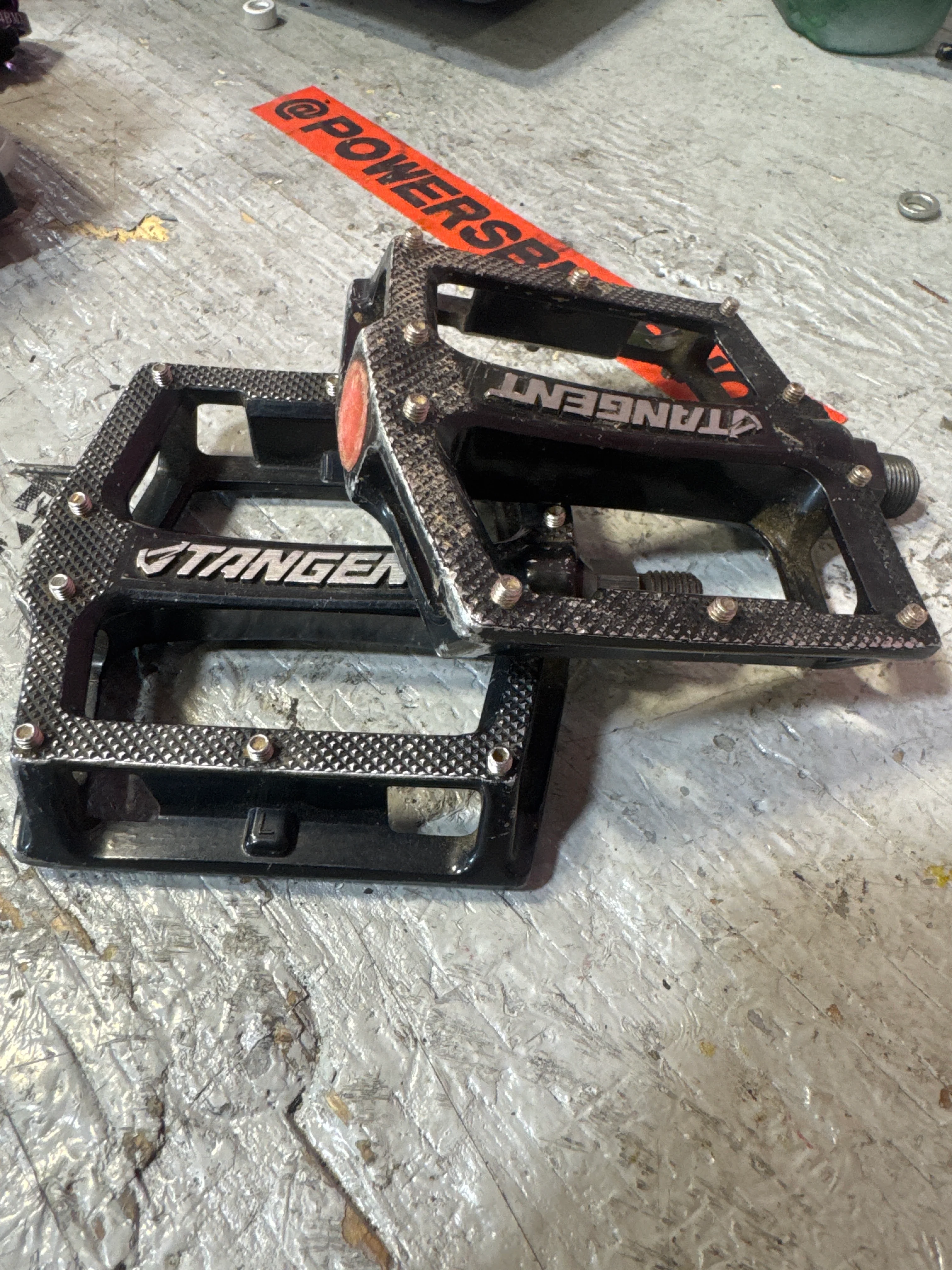 Tangent metal flat pedals 9/16 - Image 2