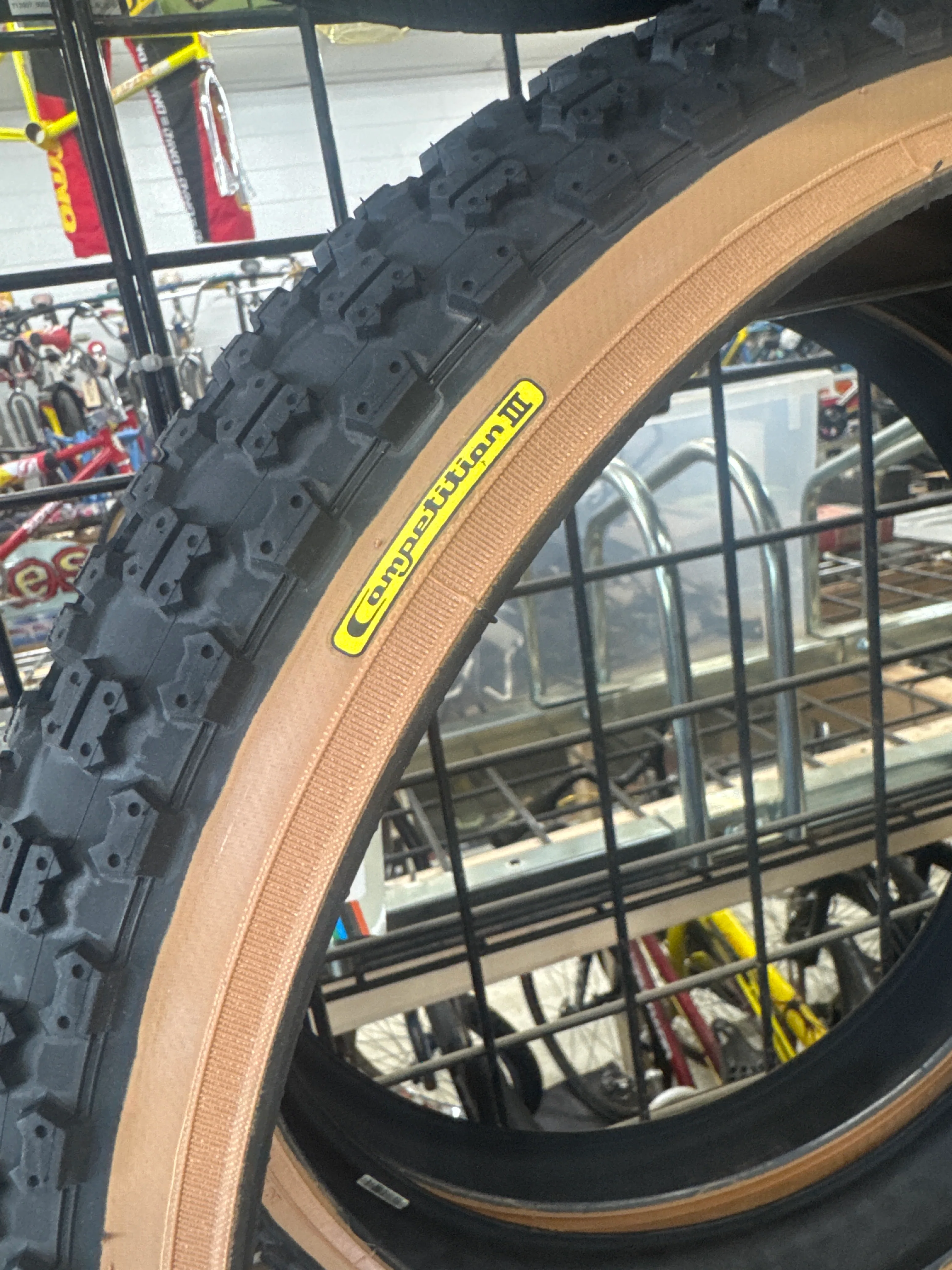 Tioga Comp III Tires Black/tan