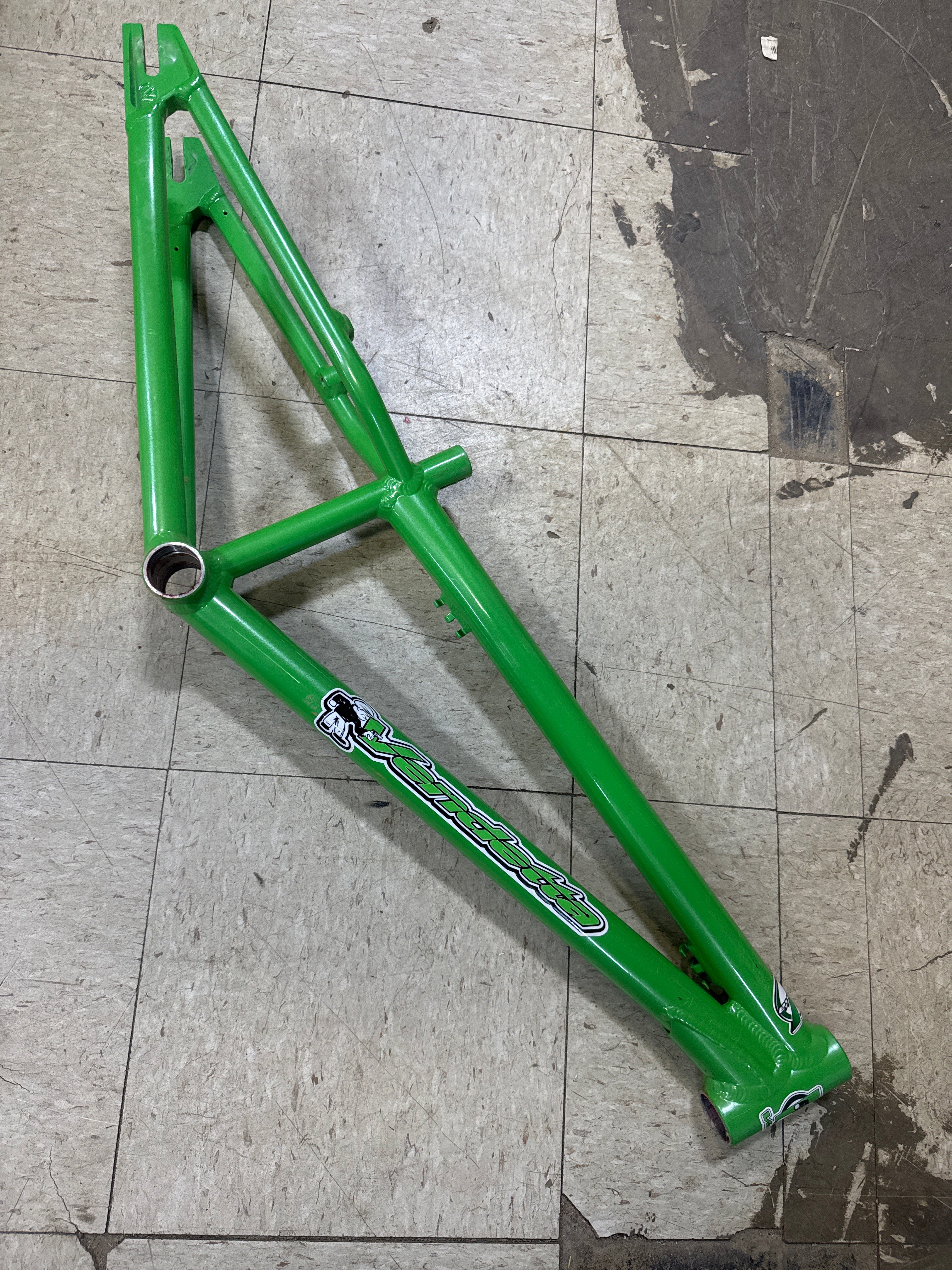 Vendetta expert 24” race frame